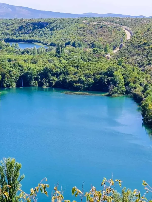 Hrvatska, Nacionalni parkovi Hrvatske, Rijeka Krka, Nacionalni park Krka, Brljansko jezero, Slap Brljan, Ćorića jezera, Bjelobera, Skradin, Burnuma, Vojni logor Burnuma, Slap Brljan na Krki, Brljansko jezero, Burnum amfiteatar, Manojlovački slapovi, Croatia, National Parks of Croatia, Krka River, Krka National Park, Brljan Lake, Brljan Waterfall, Ćorića Jezera, Bjelobera, Skradin, Burnuma, Burnuma Military Camp, Brljan Waterfall on Krka, Brljan Lake, Burnum Amphitheatre, Manojlovački Falls