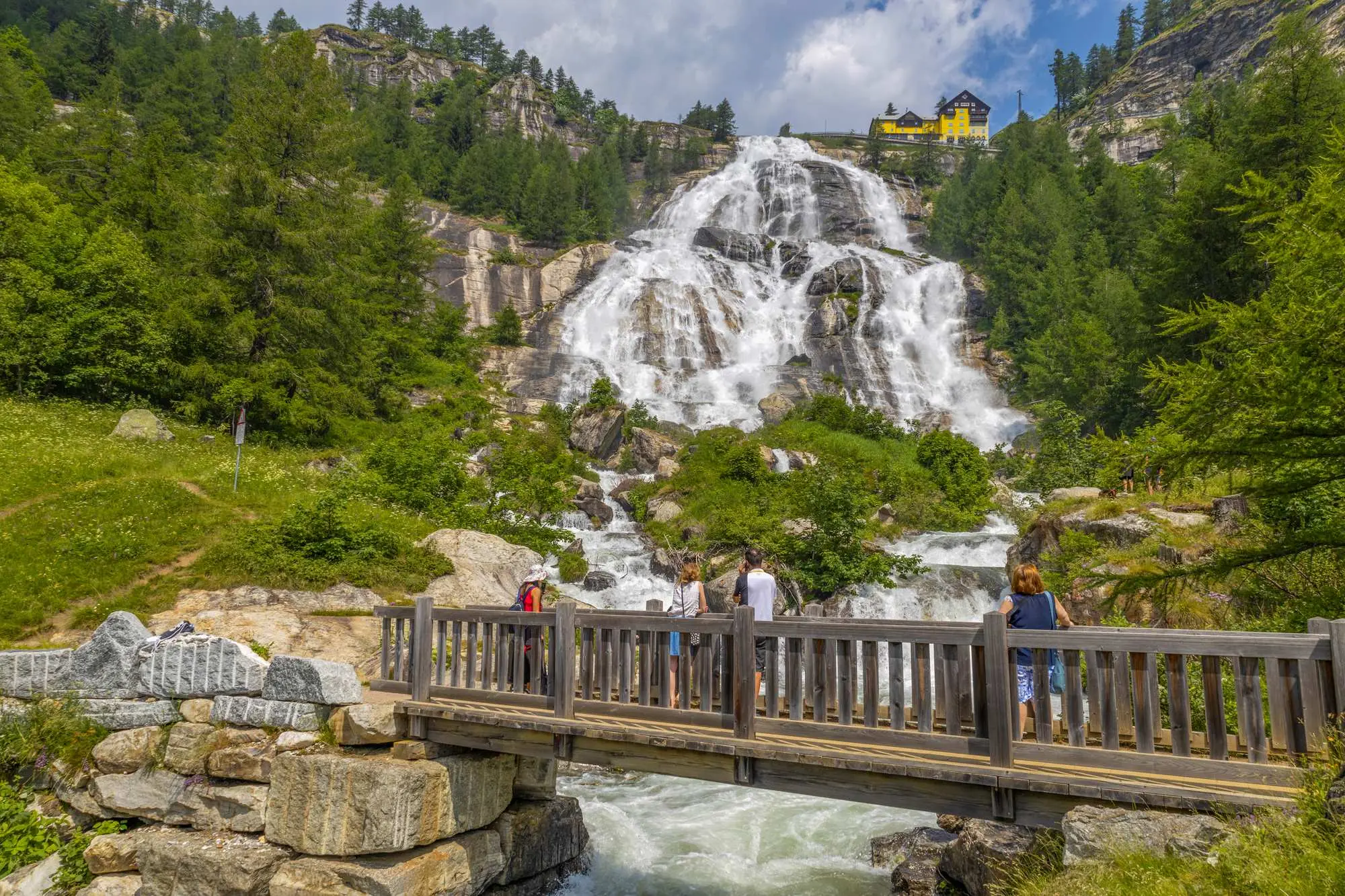 najviši vodopadi u Alpama, najljepši vodopadi u Alpama, vodopad Toce, Cascata del Toce, Italija, vodopadi Italija, vodopad toce restauran, vodopad toce wikipedia the highest waterfalls in the Alps, the most beautiful waterfalls in the Alps, Toce waterfall, Cascata del Toce, Italy, waterfalls Italy, Cascata del Toce restaurant, Cascata del Toce wikipedia