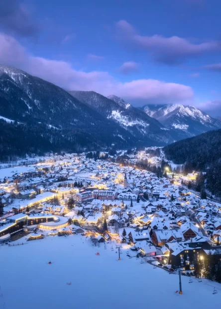 Kranjska Gora, Slovenija, Jezero Zelenci, jezero Jasna, jezero Kreda, najviši slap u Sloveniji, Martuljški slap, Slap Peričnik, jezero kranjska gora, kranjska gora zimi, kranjska gora zima 2024, kranjska gora zima 2025, kranjska gora skijanje,  Kranjska Gora, Slovenia, Zelenci Lake, Jasna Lake, Kreda Lake, the highest waterfall in Slovenia, Martuljska Slap, Peričnik Waterfall, Kranjska Gora Lake, Kranjska Gora in winter, Kranjska Gora Winter 2024, Kranjska Gora Winter 2025, Kranjska Gora Skiing,