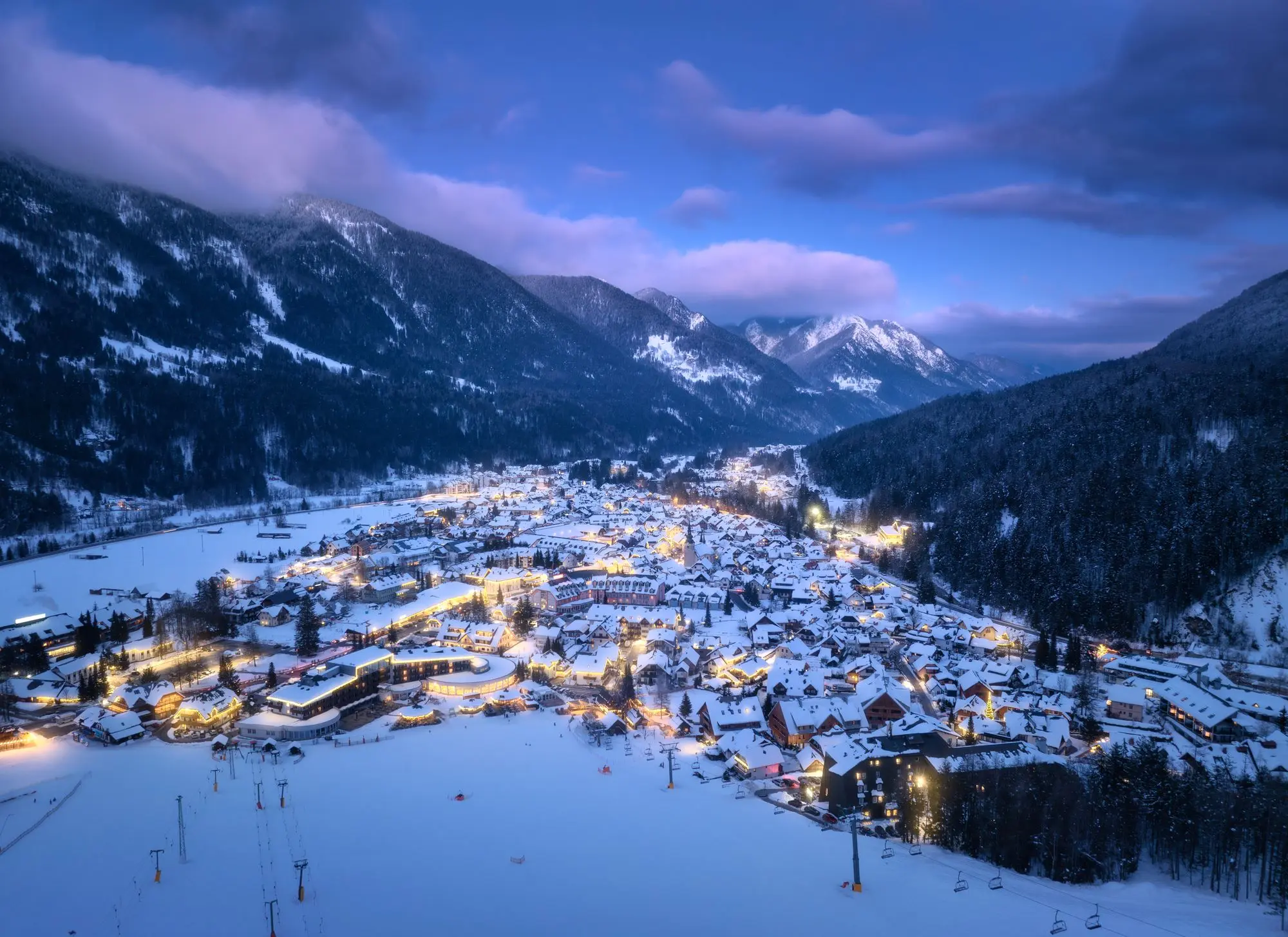 Kranjska Gora, Slovenija, Jezero Zelenci, jezero Jasna, jezero Kreda, najviši slap u Sloveniji, Martuljški slap, Slap Peričnik, jezero kranjska gora, kranjska gora zimi, kranjska gora zima 2024, kranjska gora zima 2025, kranjska gora skijanje,  Kranjska Gora, Slovenia, Zelenci Lake, Jasna Lake, Kreda Lake, the highest waterfall in Slovenia, Martuljska Slap, Peričnik Waterfall, Kranjska Gora Lake, Kranjska Gora in winter, Kranjska Gora Winter 2024, Kranjska Gora Winter 2025, Kranjska Gora Skiing,