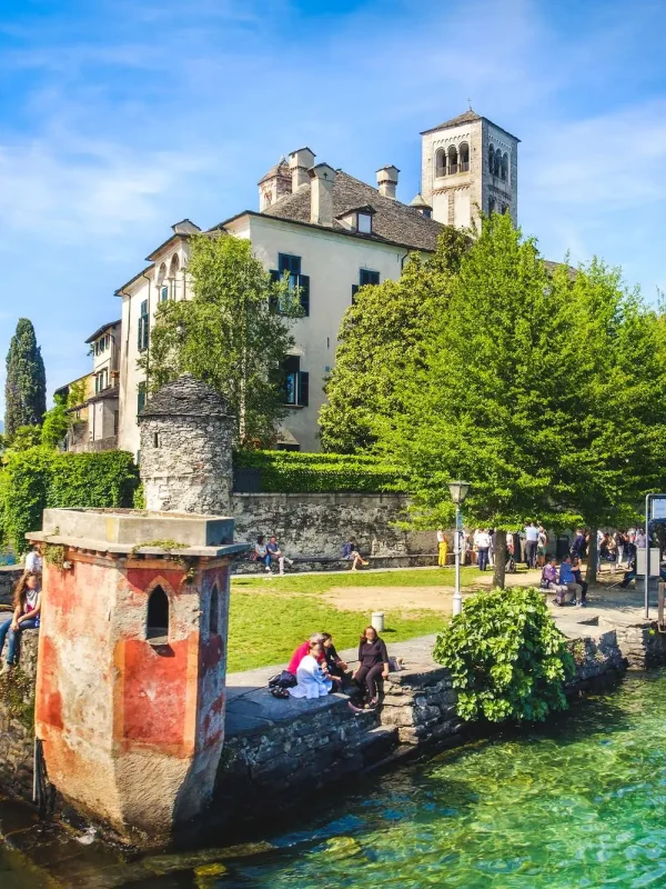 Orta, jezero Orta, jezero Orta atrakcije, otok san gulio, otok san gulio orta, otok jezera orta, otok jezero orta, Orta San Giulio, Pijemont, jezero Maggiore, sveti julije otok, otok sveti julije, Milano, Bazilika San Giulio, Bazilika Svetog Julija, Put tišine jezero orta, Put tišine, Put tišine orta, Samostan Mater Ecclesiae,  Orta, lake Orta, lake Orta attractions, island of san gulio, island of san gulio orta, island of lake orta, island of lake orta, Orta San Giulio, Piedmont, lake Maggiore, saint julius island, saint julius island, Milan, Basilica of San Giulio, Basilica St. Julius, Way of Silence Lake Orta, Way of Silence, Way of Silence of Orta, Mater Ecclesiae Monastery,