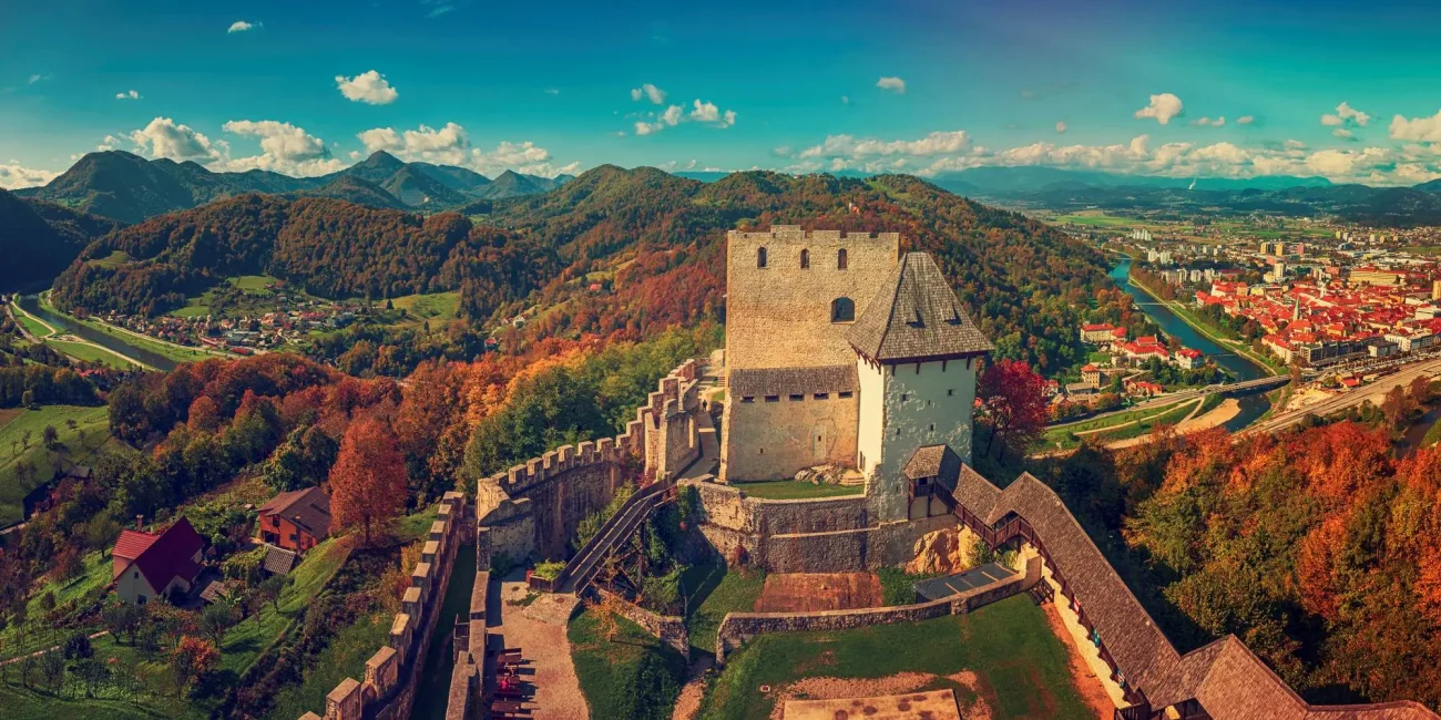 Stari grad Celje, Slovenija, dvorci u Sloveniji, dvorci Slovenija, Celje, Celje dvorac, Celje stari grad, dolina rijeke Savinje, rijeka Savinja,Pod zvezdami Celjanov, Celjski dvorac, Celjski grad, Celjski zgornji grad, Fridrikova kula,  The old town of Celje, Slovenia, castles in Slovenia, castles Slovenia, Celje, Celje castle, Celje old town, Savinja river valley, Savinja river, Under the stars Celjanov, Celj castle, Celj city, Celje upper city, Fridrikova tower,