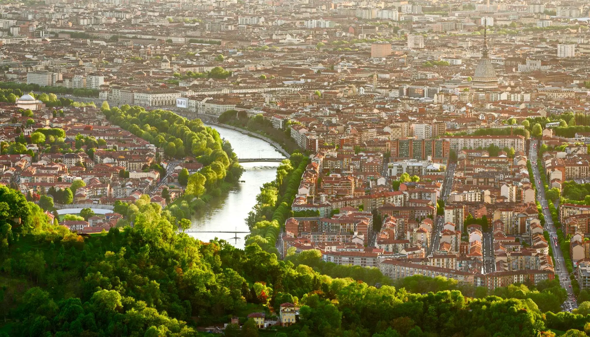 Po,  rijeka Po, najduža rijeka u Italiji, Kotske Alpe, dolina rijeke Po, najvažnije doline u Europi, Pijemont, Lombardija, Emilia-Romagna, Veneto, Torino, Piacenza, Ferrara, rijeka Po UNESCO, Modena, Festival del Po, La Notte delle Candele,  Po,  Po River, the longest river in Italy, the Cotic Alps, the Po River Valley, the most important valleys in Europe, Piedmont, Lombardy, Emilia-Romagna, Veneto, Turin, Piacenza, Ferrara, the Po River UNESCO, Modena, Festival del Po, La Notte delle Candela,