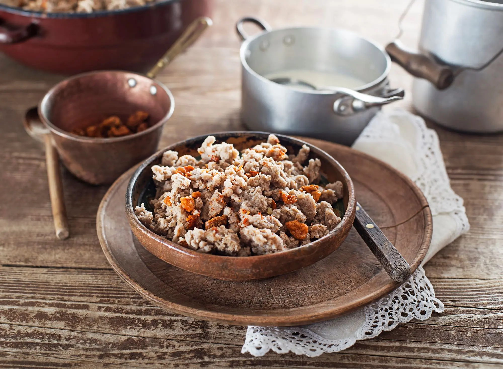 slovenska gastronomija, slovenska kuhinja, ajdova kaša, ajdova kaša recept, heljdina kaša, heljda, ajdova kaša z mlekom, Ajdova kaša z jurčki, ajdova kaša prilog, ajdova kaša z gobami, ajdova kaša kuhanje, heljdina kaša s gljivama, Slovenian gastronomy, Slovenian cuisine, buckwheat porridge, buckwheat porridge recipe, buckwheat porridge, buckwheat, buckwheat porridge with milk, buckwheat porridge with mushrooms, ajdova kasa,