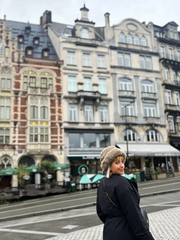 Brussels South Charleroi, Brugge, Gent,Brisel, Belgija, Gradska vijećnica Brisel, Grote Market, Atomium, Europski parlament, Grand Place, Gradski muzej Brisel, Vriselski London Eye, Manneken Piss,  Chez Leon,  Brussels South Charleroi, Brugge, Ghent, Brussels, Belgium, Brussels City Hall, Grote Market, Atomium, European Parliament, Grand Place, Brussels City Museum, Brussels London Eye, Manneken Piss, Chez Leon,