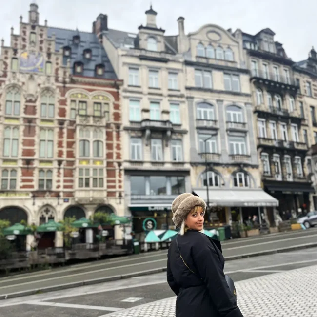 Brussels South Charleroi, Brugge, Gent,Brisel, Belgija, Gradska vijećnica Brisel, Grote Market, Atomium, Europski parlament, Grand Place, Gradski muzej Brisel, Vriselski London Eye, Manneken Piss,  Chez Leon,  Brussels South Charleroi, Brugge, Ghent, Brussels, Belgium, Brussels City Hall, Grote Market, Atomium, European Parliament, Grand Place, Brussels City Museum, Brussels London Eye, Manneken Piss, Chez Leon,