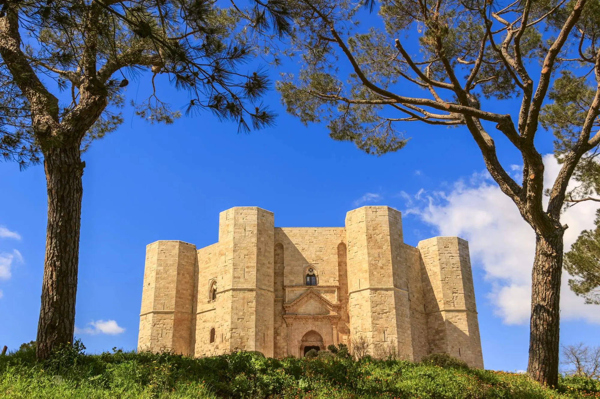 Castel del Monte, Italija, Apulija, Andria, Bari, UNESCO, dvorac Monte, Karta Castel del Monte, castel del monte wikipedia, Castel del Monte povijest, Castel del Monte misterij, Zašto je Castel del Monte važan, Castel del Monte, Italy, Apulia, Andria, Bari, UNESCO, Monte Castle, Castel del Monte Map, castel del monte wikipedia, Castel del Monte history, Castel del Monte mystery, Why Castel del Monte is important,
