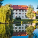 Dolenjska, Novo Mesto, Otočec, dvorac Otočec, Grad Otočec, rijeka Krka, rijeka Krka Slovenija, Slovenija, riječni otok, Dolenjska, Novo Mesto, Otočec, Otočec Castle, City of Otočec, Krka River, Krka River Slovenia, Slovenia, river island,