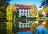 Dolenjska, Novo Mesto, Otočec, dvorac Otočec, Grad Otočec, rijeka Krka, rijeka Krka Slovenija, Slovenija, riječni otok, Dolenjska, Novo Mesto, Otočec, Otočec Castle, City of Otočec, Krka River, Krka River Slovenia, Slovenia, river island,