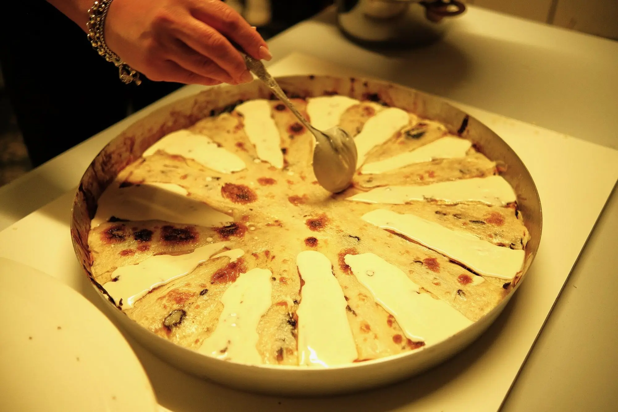 Albanska kuhinja Theth, Flija, Fli, Flija recept, flija taste atlas, albanska jela, recept za fliju, okusi albanije, od čega se pravi flija, albanska palačinka, flija albanija, flija hrana, flija šiptare, albanska flija,Albanian cuisine Theth, Flija, Fli, Flija recipe, Flija taste atlas, Albanian dishes, recipe for Flija, tastes of Albania, what makes Flija, Albanian pancake, Flija Albania, Flija food, Flija Shiptare, Albanian Flija, 
