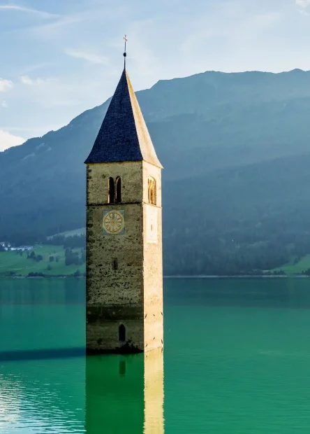 jezero Resia, Lago di Resia, Tirol, Italija, talijanska jezera, jezero Bolsena, jezero Bracciano, Lago di Bolsena, najveće vulkansko jezero u Europi, najdublje jezero u Italiji, jezero Como, najveće jezero u Italiji, jezero Maggiore, jezera u Italiji, zanimljiva jezera u italiji, najzanimljivija jezera,  koliko jezera ima italija, koje je najveće jezero u italiji, koje je najdublje jezero u italiji, zanimljivosti o jezerima, zanimljivosti o jezerima u italiji, italija zanimljivosti,  Lake Resia, Lago di Resia, Tyrol, Italy, Italian lakes, Lake Bolsena, Lake Bracciano, Lago di Bolsena, the largest volcanic lake in Europe, the deepest lake in Italy, Lake Como, the largest lake in Italy, Lake Maggiore, lakes in Italy, interesting lakes in Italy, the most interesting lakes, how many lakes are there in Italy, which is the largest lake in Italy, which is the deepest lake in Italy, interesting facts about lakes, interesting facts about lakes in Italy, italy interesting things,