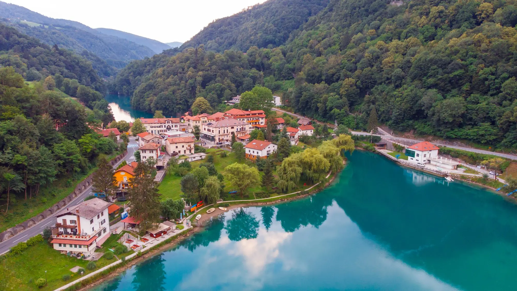 Most na Soči, rijeka Soča, jezero Most na Soči,Sveta Lucija na Mostu, Most na Soči što učiniti, jezero Most na Soči, Most na Soči do Tolmina, Ušće Idrijce i Soče kupalište Most na Soči, Most na Soci things to do, Most na Soči lake, Most na Soči to Tolmin,Confluence Idrijca and Soča swimming area Most na Soči, Bridge on Soča, river Soča, lake Most na Soča,