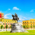Kuća lišća, Muzej tajnog nadzor, Bunk'Art 1, Bunk'Art 2, muzeji tirana, tirana atrakcije, tirana muzeji, Dajti Ekspres, planina Dajti, Most Tabakeve, piramida u Tirana, Skenderbegov trg, Et'hem Bey džamija, deset atrakcija u tirani, top atrakcije u tirani, tirana kamo ići, tirana što vidjeti, vodič kroz tiranu, tirana vodič,  House of Leaves, Secret Surveillance Museum, Bunk'Art 1, Bunk'Art 2, Tirana Museums, Tirana Attractions, Tirana Museums, Dajti Ekspres, Dajti Mountain, Tabakeve Bridge, Pyramid of Tirana, Skanderbeg Square, Et'hem Bey Mosque, ten attractions in Tirana, top attractions in Tirana, Tirana where to go, Tirana what to see, Tirana guide, Tirana guide,