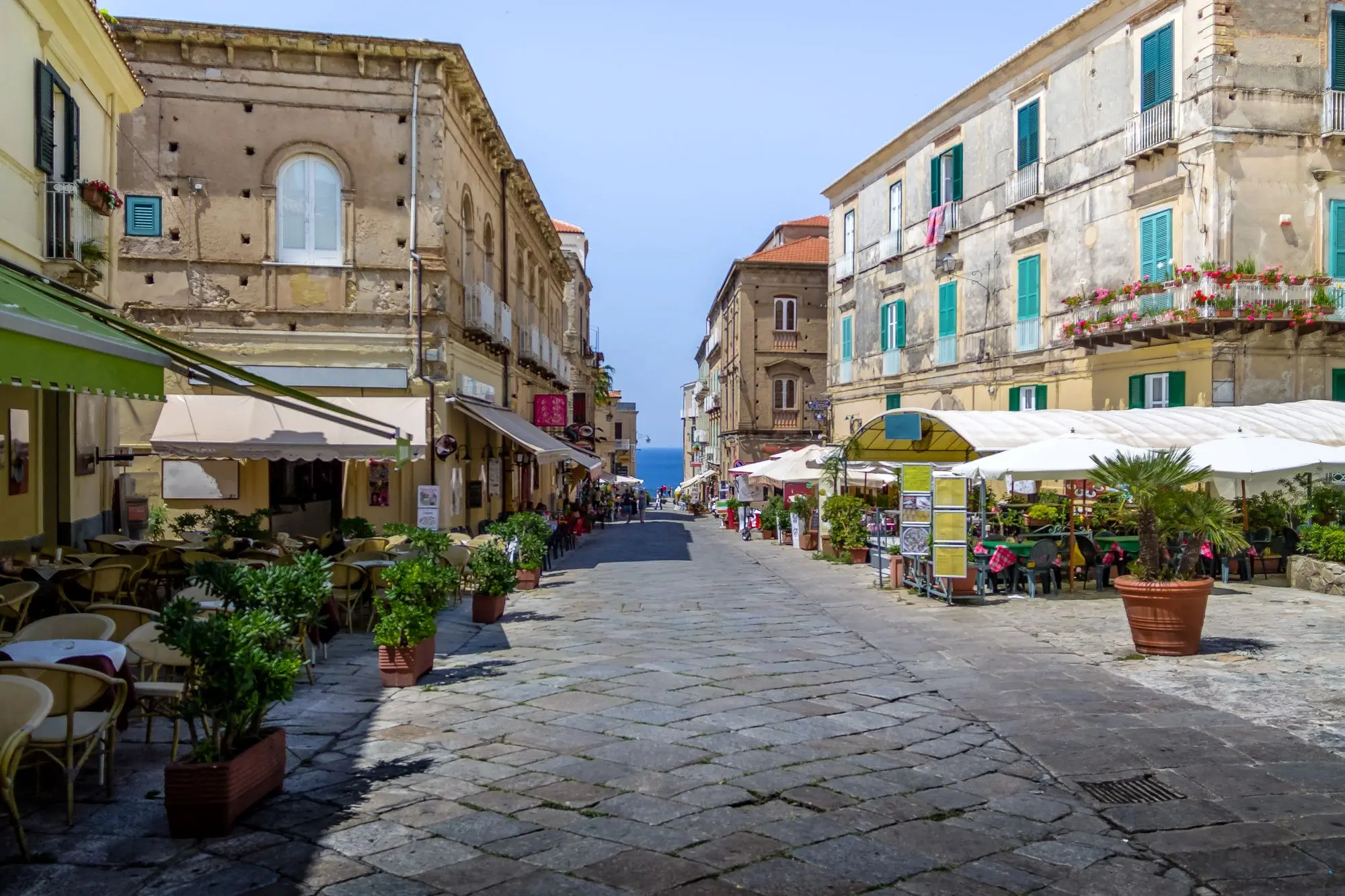 Italija, Tropea, Kalabrij, najljepše selo u Italiji, Tirensko more, Tropea aktrakcije, Tropea što vidjeti, Tropea što posjetiti, Santa Maria dell’Isola, Plaža Tropea, Spiaggia di Tropea, plaže Tropea, Italy, Tropea, Calabria, the most beautiful village in Italy, Tyrrhenian Sea, Tropea attractions, Tropea what to see, Tropea what to visit, Santa Maria dell'Isola, Tropea Beach, Spiaggia di Tropea, Tropea beaches,