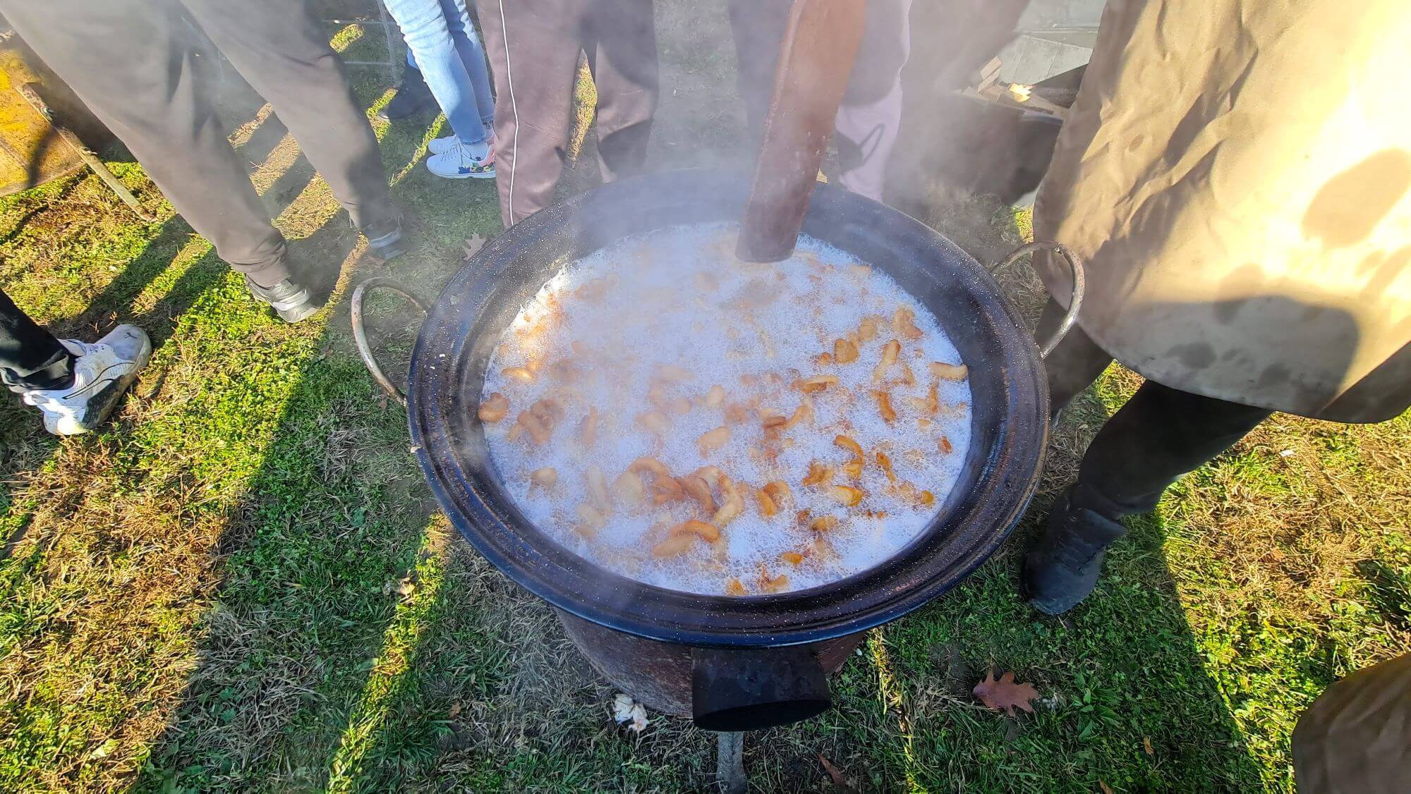 Baranja, Čvarakfest, Croatia, Karanac, Baranja truffles, Tourist Board of Baranja, cracklings, Vladimir Škrobo-Bajo, Baranja, Čvarakfest, Hrvatska, Karanac, Baranjski tartufi, Turistička zajednica Baranje, čvarci, Vladimir Škrobo-Bajo, Zimski vašar
