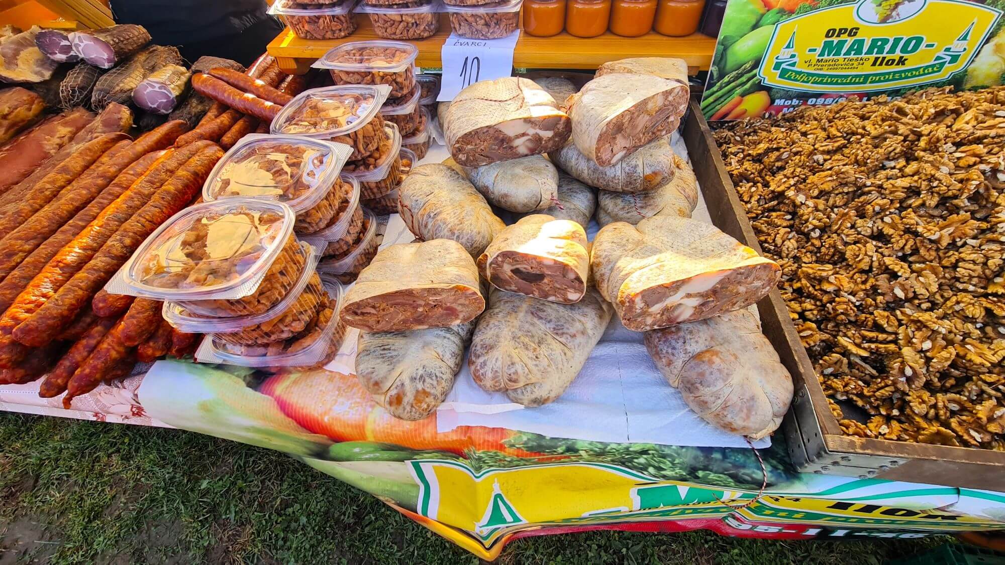 Baranja, Čvarakfest, Croatia, Karanac, Baranja truffles, Tourist Board of Baranja, cracklings, Vladimir Škrobo-Bajo, Baranja, Čvarakfest, Hrvatska, Karanac, Baranjski tartufi, Turistička zajednica Baranje, čvarci, Vladimir Škrobo-Bajo, Zimski vašar