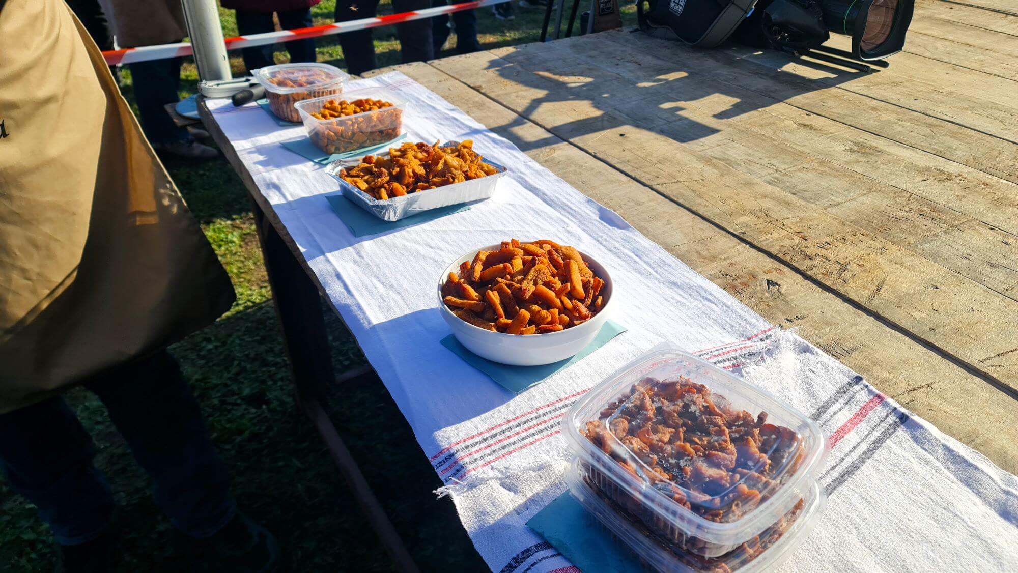 Baranja, Čvarakfest, Croatia, Karanac, Baranja truffles, Tourist Board of Baranja, cracklings, Vladimir Škrobo-Bajo, Baranja, Čvarakfest, Hrvatska, Karanac, Baranjski tartufi, Turistička zajednica Baranje, čvarci, Vladimir Škrobo-Bajo, Zimski vašar
