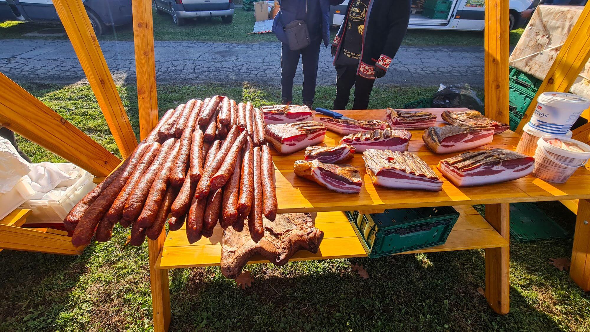 Baranja, Čvarakfest, Croatia, Karanac, Baranja truffles, Tourist Board of Baranja, cracklings, Vladimir Škrobo-Bajo, Baranja, Čvarakfest, Hrvatska, Karanac, Baranjski tartufi, Turistička zajednica Baranje, čvarci, Vladimir Škrobo-Bajo, Zimski vašar