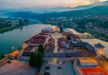 Andrićgrad, Kamengrad, Višegrad, Bosna i Hercegovina, Rzav, Drina, most Mehmed-paše Sokolovića, Ivo Andrić, tvorac Andrićgrada, Emir Kusturica, crkva Svetog cara Lazara, Institut Ive Andrića,  manastir Visoki Dečani, Filmski festival Kustendorf, Na Drini ćuprija, Andricgrad wikipedia, Poslasticarnica andricgrad, slasticarnica andricgrad, Andrićgrad, Kamengrad, Višegrad, Bosnia and Herzegovina, Rzav, Drina, Mehmed-paša Sokolović bridge, Ivo Andrić, creator of Andrićgrad, Emir Kusturica, Church of Saint Tsar Lazar, Ivo Andrić Institute, Visoki Dečani monastery, Kustendorf Film Festival, On the Drina bridge, Andricgrad wikipedia, Patisserie Andricgrad, Patisserie Andricgrad,