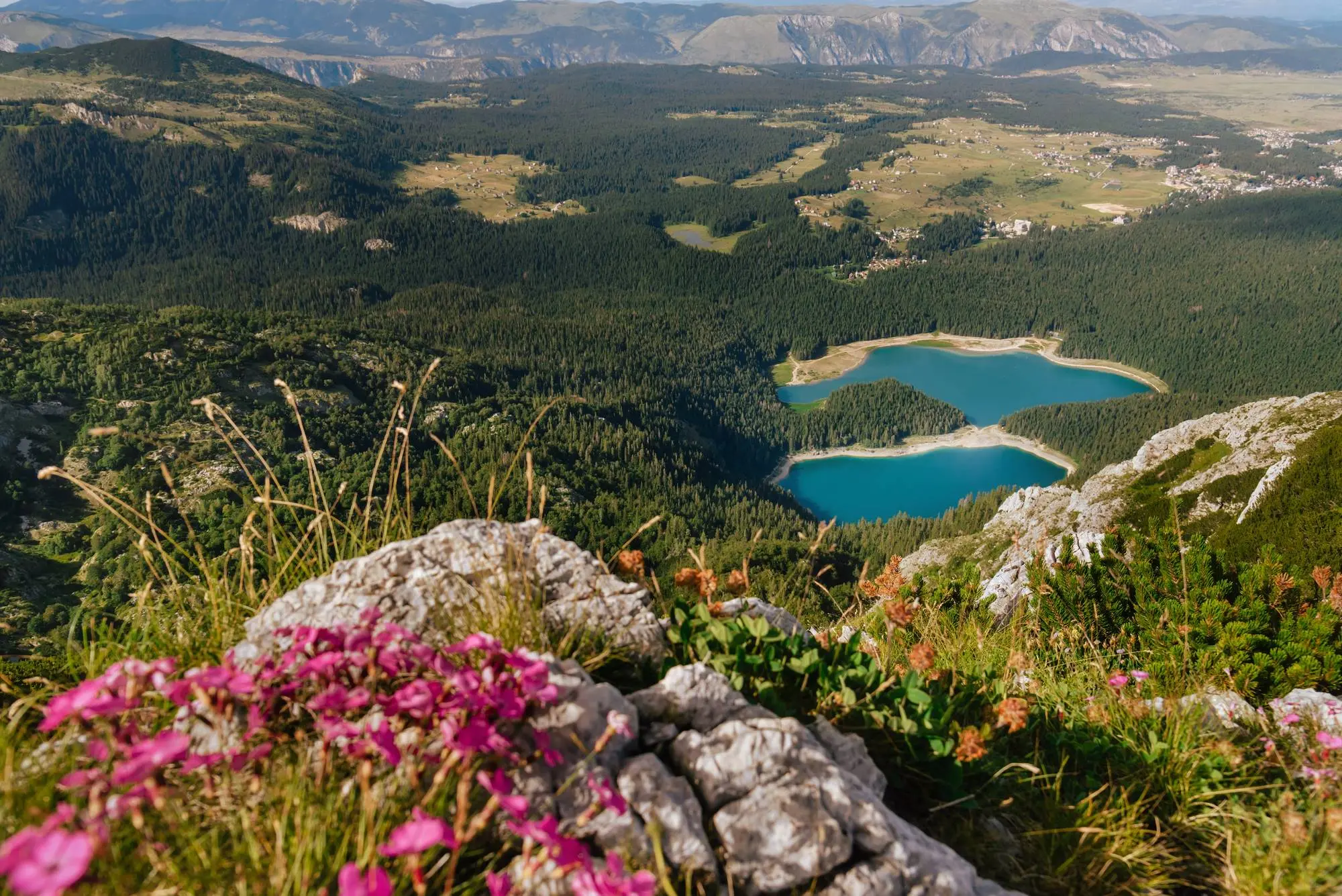 Crne Gore,Durmitor, jezera Durmitora,Žabljak, Crno jezero, Međeda, Zminje jezero, Barno jezero,  Vražje jezero, Đavolje jezero, Riblje jezero, Modro jezero, Sedlena greda, Pošćenska jezera, Zabojsko jezero, Ševarita lokva, Valovito jezero, Veliko Škrčko jezero, Malo Škrčko jezero, Zminičko jezero, Sušičko jezero, Ševarita lokva, Suva lokva,Srablje jezero,Jablan jezero, dumitorska jezera, durmitor jezera, Montenegro, Durmitor, lakes Durmitora, Žabljak, Black Lake, Međeda, Zminje Lake, Barno Lake, Vražje Lake, Đavolje Lake, Riblje Lake, Blue Lake, Sedlena Greda, Pošćenska Lakes, Zaboj Lake, Ševarita Klova, Volovito Lake, Veliko Škrčko lake, Malo Škrčko lake, Zminičko lake, Sušičko lake, Ševarita klva, Suva klva, Srablje lake, Jablan lake, dumitor lakes, durmitor lakes,