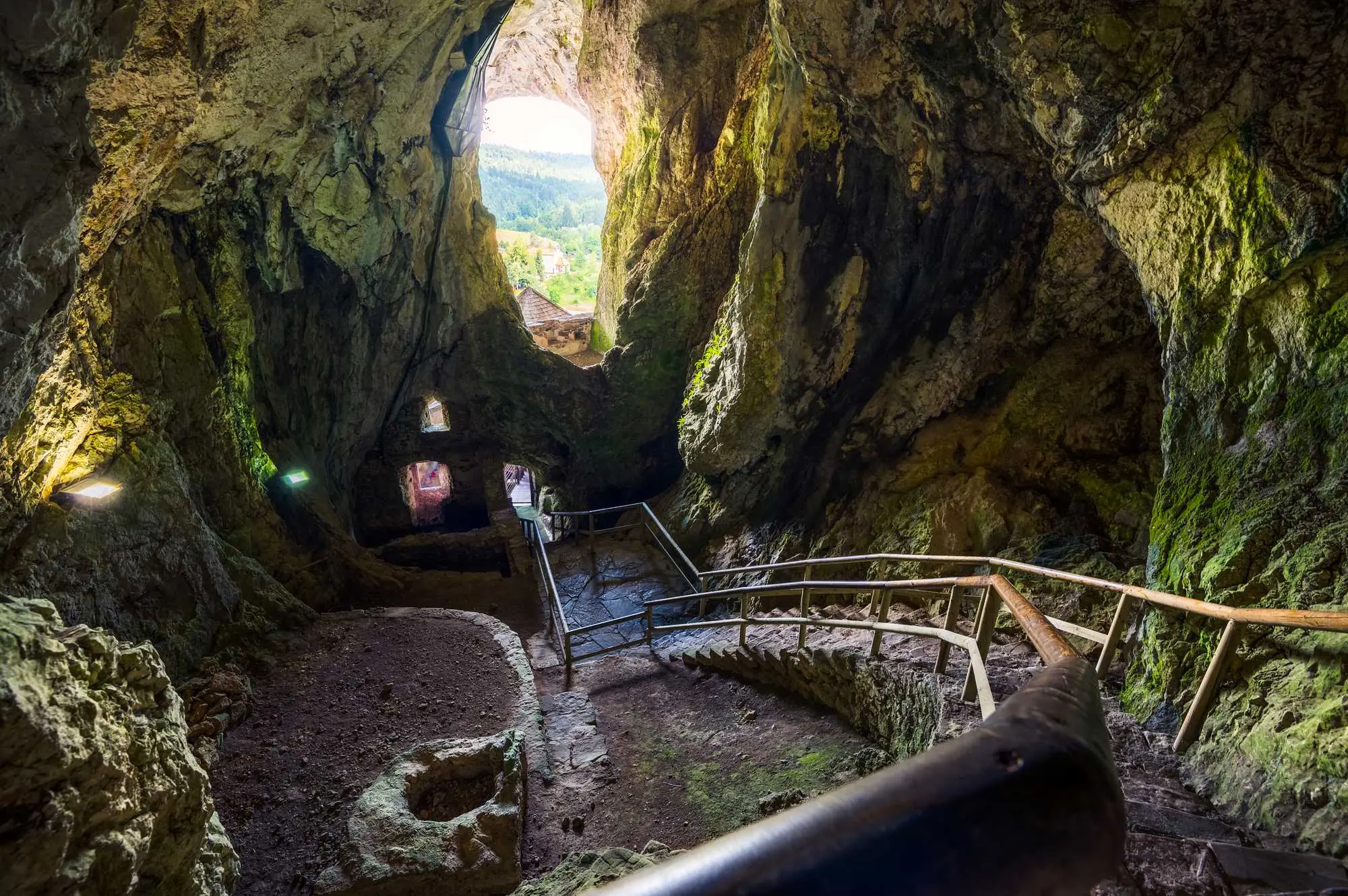 Slovenija, Predjamski dvorac, Predjamski grad, najpoznatiji slovenski dvorci, slovenski dvorci, dvorac predjama, Zašto je Predjamski dvorac poznat, po čemu je Predjamski dvorac poznat, povijest Predjamskog dvorca, Predjamski dvorac wikipedia, Predjamski grad wikipedia, Erazmo Predjamski, predjamski dvorac legenda, predjamski grad legenda, Erazmo Predjamski legenda, Vitezi od Adelsberga, Guinnessova knjigu rekorda, Predjamski dvorac Guinnessovu knjigu rekorda, slovenski Robin Hood, Postojnska jama, Predjamski dvorac grad, Predjamski dvorac Igra prijestolja, vitez Erazem Predjamski, fotografije Predjamskog dvorca, povijest Predjamskog dvorca, vještice u Predjamskom dvorcu, gdje se nalazi Predjamski grad, ulaznice za postojnsku pećinu, Slovenia, Predjama castle, Predjama town, the most famous Slovenian castles, Slovenian castles, Predjamski castle, Why is Predjama castle famous, what is Predjama castle famous for, history of Predjama castle, Predjama castle wikipedia, Predjama town wikipedia, Erasmo Predjamski, Predjama castle legend, Predjama town legend, Erasmo Predjama legend, Knights of Adelsberg, Guinness book of records, Predjama castle Guinness Book of Records, Slovenian Robin Hood, Postojna Cave, Predjama Castle Game of Thrones, knight Erazem Predjamski, photos of Predjama Castle, history of Predjama Castle, witches in Predjama Castle, where Predjama Castle is located, tickets to Postojna Cave, Predjama Castle Game of Thrones, Knight Erazem of Predjama,Predjama castle photos, Predjama Castle history, predjama castle witches, where is predjama castle, postojna cave tickets