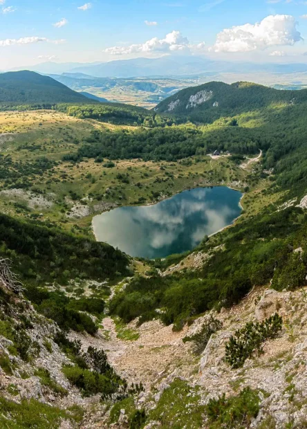Bosansko Grahovo,Šator, planina Šator, Šatorsko jezero, planinsko jezero, Veliki Šator, Mali Šator, Babina Greda, Bulino vrelo,  Šatorsko jezero wikipedia, Najveće prirodno jezero u bih, Šatorsko jezero ribolov, Grahovo jezero, prirodna jezera u bih, Bosansko Grahovo, Šator, mountain Šator, Šatorsko lake, mountain lake, Veliki Šator, Mali Šator, Babina Greda, Bula vrelo, Šatorsko lake wikipedia, Largest natural lake in BiH, Šatorsko lake fishing, Grah lake, natural lakes in BiH,