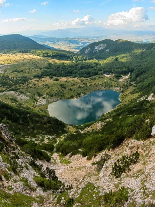 Bosansko Grahovo,Šator, planina Šator, Šatorsko jezero, planinsko jezero, Veliki Šator, Mali Šator, Babina Greda, Bulino vrelo,  Šatorsko jezero wikipedia, Najveće prirodno jezero u bih, Šatorsko jezero ribolov, Grahovo jezero, prirodna jezera u bih, Bosansko Grahovo, Šator, mountain Šator, Šatorsko lake, mountain lake, Veliki Šator, Mali Šator, Babina Greda, Bula vrelo, Šatorsko lake wikipedia, Largest natural lake in BiH, Šatorsko lake fishing, Grah lake, natural lakes in BiH,