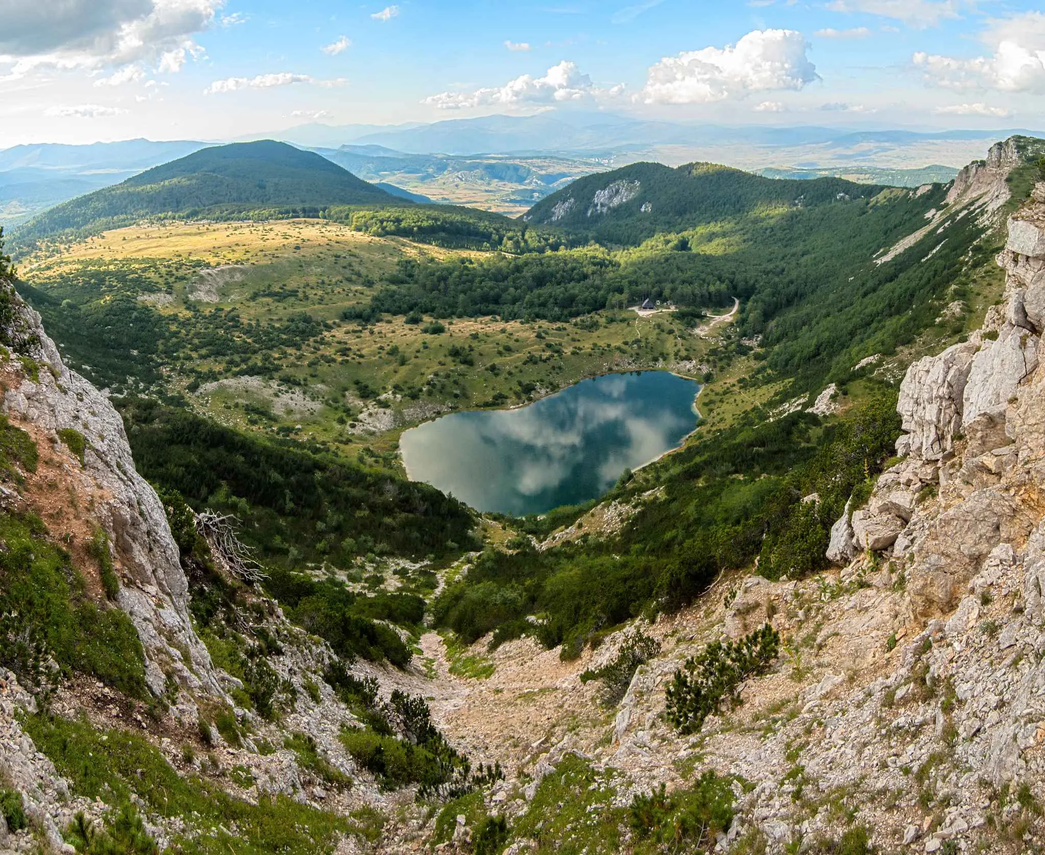 Bosansko Grahovo,Šator, planina Šator, Šatorsko jezero, planinsko jezero, Veliki Šator, Mali Šator, Babina Greda, Bulino vrelo, Šatorsko jezero wikipedia, Najveće prirodno jezero u bih, Šatorsko jezero ribolov, Grahovo jezero, prirodna jezera u bih, Bosansko Grahovo, Šator, mountain Šator, Šatorsko lake, mountain lake, Veliki Šator, Mali Šator, Babina Greda, Bula vrelo, Šatorsko lake wikipedia, Largest natural lake in BiH, Šatorsko lake fishing, Grah lake, natural lakes in BiH,