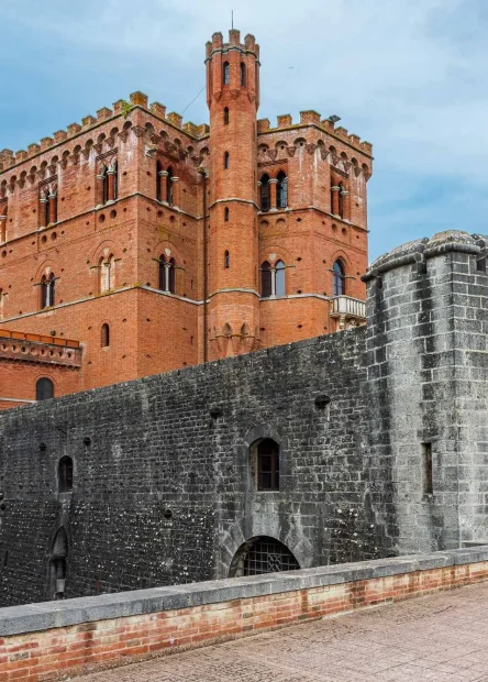 Italija, Italija tvrđave, Italija dvorci, deset najzanimljivijih tvrđava u Italiji, 10 najzanimljivijih tvrđava u Italiji, tvrđave u italiji, Dvorac Miramare, Castello di Miramare, Zamak del Monte, Castel del Monte, Barlette, Tvrđava Calascio, Rocca Calascio,Dvorac Estense, Castello Estense, Kaštel Sant'Angelo, Castel Sant'Angelo, Tvrđava Scaliger, Castello Scaligero, Sirmione, Tvrđava Bard,  Forte di Bard, Kuća Savoja, Dvorac Fenis, Castello di Fénis, Aragonski dvorac, Castello Aragonese, Ischia, Dvorac Brolio, Castello di Brolio, najstarija vinarija u Italiji,  Italy, Italy fortresses, Italy castles, ten most interesting fortresses in Italy, 10 most interesting fortresses in Italy, fortresses in Italy, Miramare Castle, Castello di Miramare, Zamak del Monte, Castel del Monte, Barlette, Calascio Fortress, Rocca Calascio, Estense Castle, Castello Estense, Castel Sant'Angelo, Castel Sant'Angelo, Scaliger Fortress, Castello Scaligero, Sirmione, Bard Fortress, Forte di Bard, House of Savoy, Fenis Castle, Castello di Fénis, Aragonese Castle, Castello Aragonese, Ischia, Brolio Castle, Castello di Brolio, oldest winery in Italy,