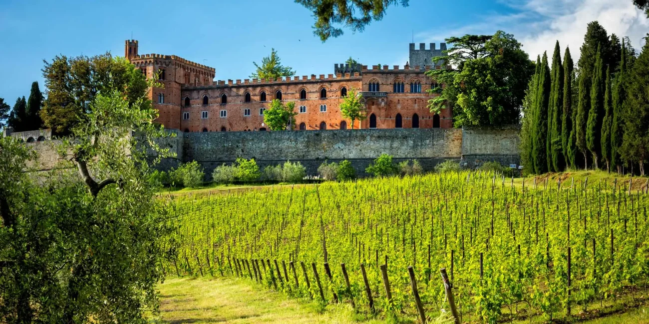 Italija, Italija tvrđave, Italija dvorci, deset najzanimljivijih tvrđava u Italiji, 10 najzanimljivijih tvrđava u Italiji, tvrđave u italiji, Dvorac Miramare, Castello di Miramare, Zamak del Monte, Castel del Monte, Barlette, Tvrđava Calascio, Rocca Calascio,Dvorac Estense, Castello Estense, Kaštel Sant'Angelo, Castel Sant'Angelo, Tvrđava Scaliger, Castello Scaligero, Sirmione, Tvrđava Bard,  Forte di Bard, Kuća Savoja, Dvorac Fenis, Castello di Fénis, Aragonski dvorac, Castello Aragonese, Ischia, Dvorac Brolio, Castello di Brolio, najstarija vinarija u Italiji,  Italy, Italy fortresses, Italy castles, ten most interesting fortresses in Italy, 10 most interesting fortresses in Italy, fortresses in Italy, Miramare Castle, Castello di Miramare, Zamak del Monte, Castel del Monte, Barlette, Calascio Fortress, Rocca Calascio, Estense Castle, Castello Estense, Castel Sant'Angelo, Castel Sant'Angelo, Scaliger Fortress, Castello Scaligero, Sirmione, Bard Fortress, Forte di Bard, House of Savoy, Fenis Castle, Castello di Fénis, Aragonese Castle, Castello Aragonese, Ischia, Brolio Castle, Castello di Brolio, oldest winery in Italy,