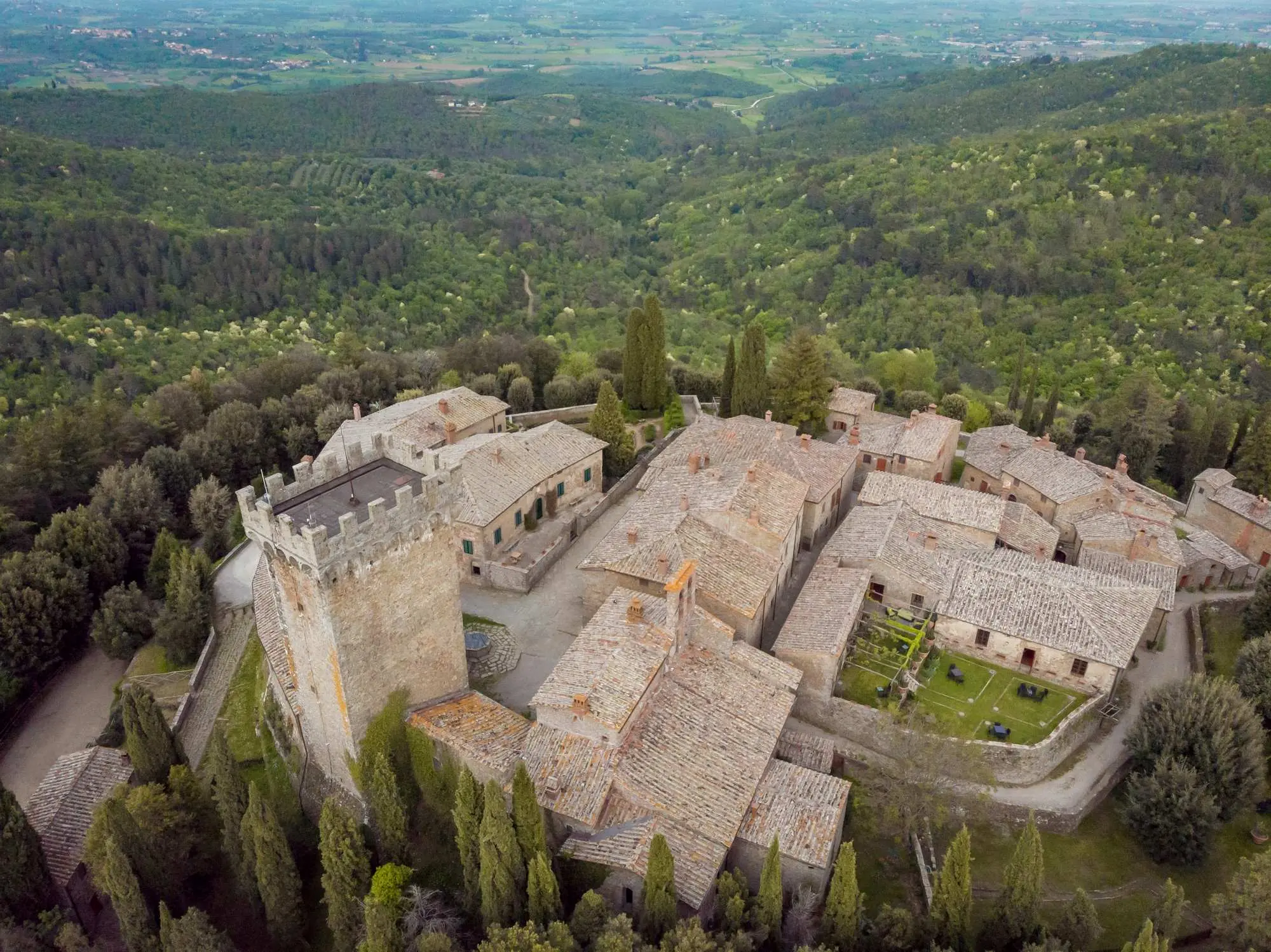 Castello di Gargonza, dvorac Gargonza, Guicciardini Corsi Salviati, Dante Alighieri, Lotteringhi della Stufa, Povijest dvorca Gargonza, cijene dvorca Gargonza, Castello Gargonza, grof od Gargonze, restoran Castello di Gargonza, restoran Gargonza, restoran dvorca Gargonza, dvorac Gargonza wikipedija, italija dvorci, toskana dvorci, što vidjeti u toskani, toskana utvrde, Castello di Gargonza, Gargonza Castle, Guicciardini Corsi Salviati, Dante Alighieri, Lotteringhi della Stufa, History of Gargonza Castle, Gargonza Castle Prices, Castello Gargonza, Count of Gargonza, Castello di Gargonza Restaurant, Gargonza Restaurant, Gargonza Castle Restaurant, Gargonza Castle Wikipedia, Italy Castles, Tuscany Castles, What to See in Tuscany, Tuscany Fortresses,