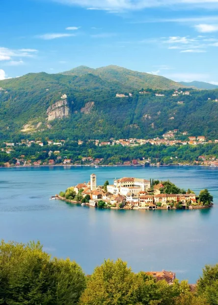 Italija, Garda, Como, jezero Orta, Lago d'Orta, Orta, Pijemont, otok San Giulio, Orta San Giulio, Sacro Monte di Orta, Franjo Asiški, Piazza Motta, Orta San Giulio, Pellegrina, Omegne, Italy, Garda, Como, Lake Orta, Lago d'Orta, Orta, Piedmont, Island of San Giulio, Orta San Giulio, Sacro Monte di Orta, Francis of Assisi, Piazza Motta, Orta San Giulio, Pellegrina, Omegne,