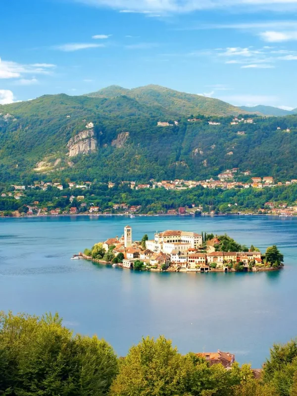 Italija, Garda, Como, jezero Orta, Lago d'Orta, Orta, Pijemont, otok San Giulio, Orta San Giulio, Sacro Monte di Orta, Franjo Asiški, Piazza Motta, Orta San Giulio, Pellegrina, Omegne, Italy, Garda, Como, Lake Orta, Lago d'Orta, Orta, Piedmont, Island of San Giulio, Orta San Giulio, Sacro Monte di Orta, Francis of Assisi, Piazza Motta, Orta San Giulio, Pellegrina, Omegne,