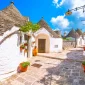 Palmanova, Italija, Alberobello, Civita di Bagnoregio, grad trullija, Apulija, kuće sa stožastim krovovima, trulli kuće, Rione Monti, Aia Piccola, Trullo Sovrano, Alberobello atrakcije, crkva sv. Antuna Alberobello, Alberobello muzej,  Palmanova, Italy, Alberobello, Civita di Bagnoregio, city of trulli, Apulia, houses with conical roofs, trulli houses, Rione Monti, Aia Piccola, Trullo Sovrano, Alberobello attractions, church of St. Anthony Alberobello, Alberobello museum,
