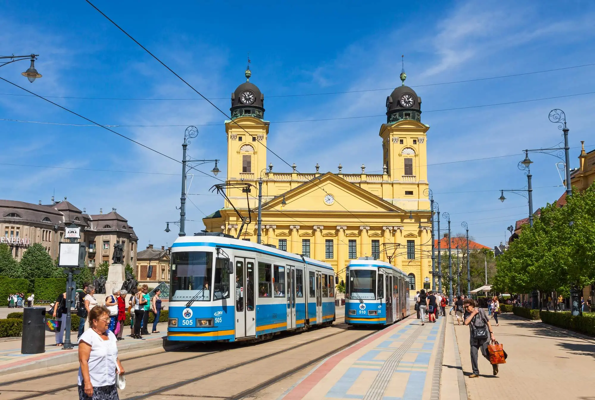 Esztergom, povijesna prijestolnica Mađarske, rijeka Dunav, najvažniji grad u Mađarskoj, najstariji grad u Mađarskoj, Esztergomska bazilika, dvorac Esztergom, Ostrogon, dvorac Ostrogon, Ostrogon bazilika, Debrecin, Debrecen, drugi najveći grad u Mađarskoj, kalvinistički Rim, Karneval cvijeća, Karneval cvijeća Debrecin, Nacionalni park Hortobágy, Aquaticum Spa centra, Segedin, Szeged, grad sunca, rijeka Tisa, katedrala Votive, Szegedski open-air festival, Pečuh, Pécs, grad vina, grad kulture, mađarska vino, mađarsko vino, tvornica keramike Zsolnay, Villány, Tihany, jezero Balaton, Balaton, lavanda mađarska, polja lavande, polja lavande mađarska, Budimpešta, Esztergom, the historical capital of Hungary, the Danube River, the most important city in Hungary, the oldest city in Hungary, Esztergom Basilica, Esztergom Castle, Ostrogon, Ostrogon Castle, Ostrogon Basilica, Debrecen, Debrecen, the second largest city in Hungary, Calvinist Rome, Carnival of Flowers, Carnival of Flowers Debrecen, Hortobágy National Park, Aquaticum Spa Center, Szeged, Szeged, the city of the sun, Tisza River, Votive Cathedral, Szeged Open-Air Festival, Pécs, Pécs, city of wine, city of culture, Hungarian wine, Hungarian wine, Zsolnay Ceramics Factory, Villány, Tihany, Lake Balaton, Balaton, Hungarian lavender, lavender fields, lavender fields Hungary, Budapest,