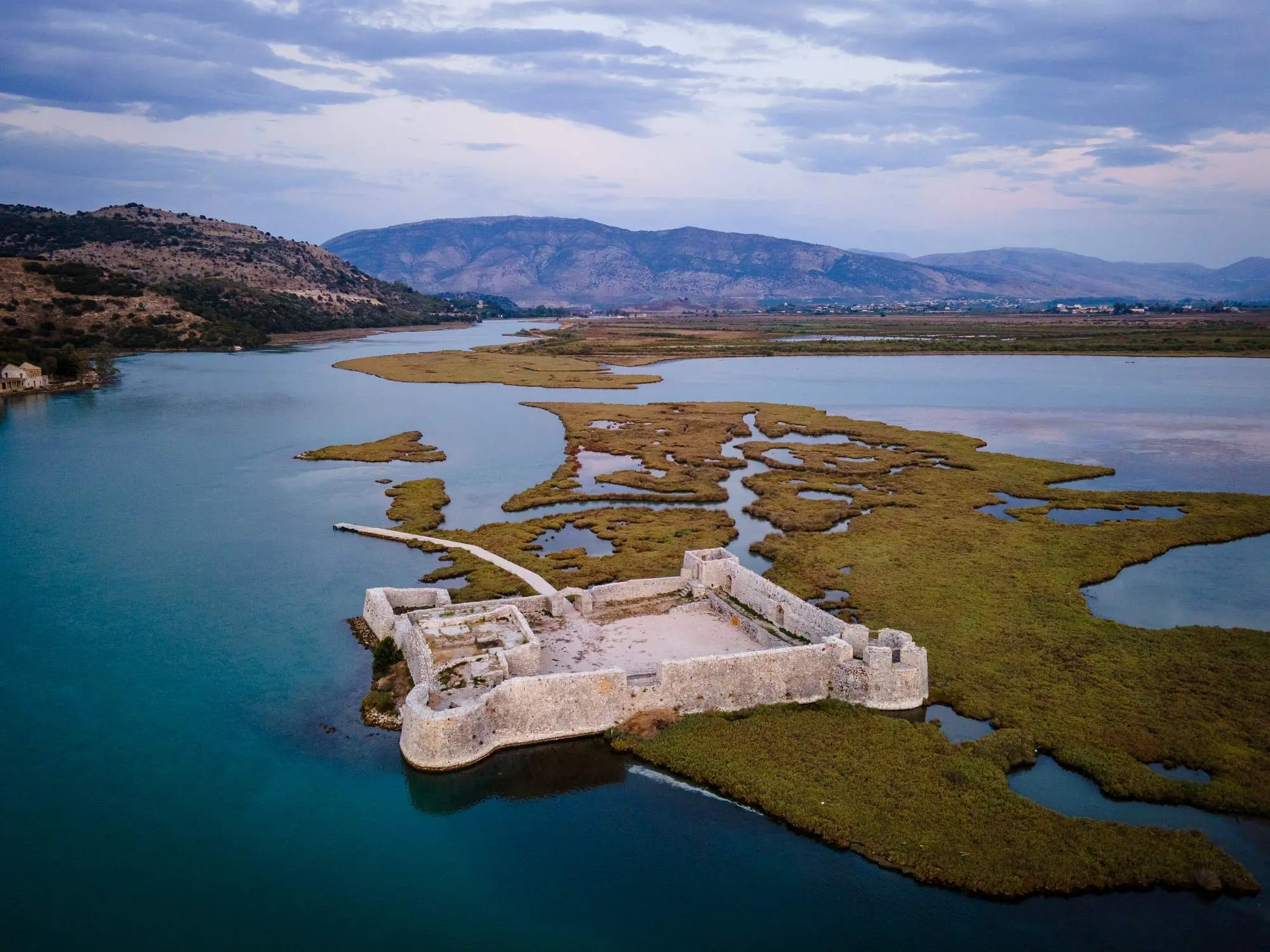Tepelena, ​Ali-paša Tepelena, ​Ali pasha Tepelena, Porto Palermo, Albanija, Nacionalni park Butrint, Vivari, Vivari kanal, Butrintsko jezero, dvorac Ali-paše Tepelene, dvorac Ali-paše, utvrda Ali paše Ksamil, utvrda Ali paše Butrint,  Tepelena, ​Ali-paša Tepelena, ​Ali pasha Tepelena, Porto Palermo, Albania, Butrint National Park, Vivari, Vivari Canal, Butrint Lake, Ali-paša Castle Tepelena, Ali-paša Castle, Ali Paša Fortress Ksamil, Ali Paša Fortress Butrint,