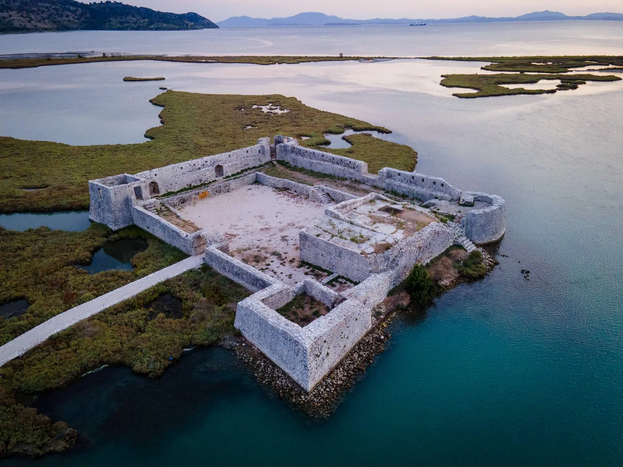 Tepelena, Ali-paša Tepelena, Ali pasha Tepelena, Porto Palermo, Albanija, Nacionalni park Butrint, Vivari, Vivari kanal, Butrintsko jezero, dvorac Ali-paše Tepelene, dvorac Ali-paše, utvrda Ali paše Ksamil, utvrda Ali paše Butrint, Tepelena, Ali-paša Tepelena, Ali pasha Tepelena, Porto Palermo, Albania, Butrint National Park, Vivari, Vivari Canal, Butrint Lake, Ali-paša Castle Tepelena, Ali-paša Castle, Ali Paša Fortress Ksamil, Ali Paša Fortress Butrint,