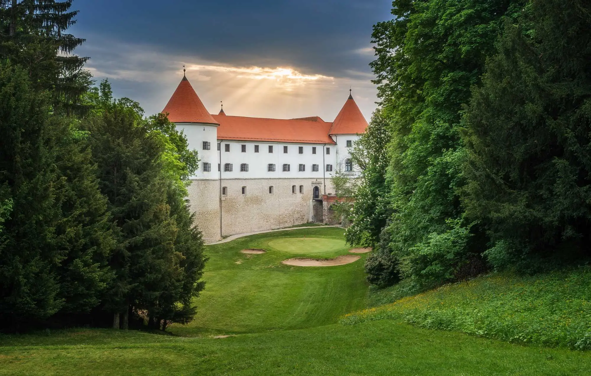 Slovenija, dvorci Posavja, Posavje, dvorac Brežice, grad Brežice, dvorac Sevnica, dvorac Rajhenburg, dvorac Posreda, dvorac Bizeljsko, dvorac Mokrice, dvorac Mokrice povijest, dvorac Mokrice hotel, dvorac Mokrice restoran, dvorac Mokrice golf, dvorac Mokrice što vidjeti, dvorac Mokrice atrakcije, dvorac Mokrice wikipedija, obitelj von Gagern, Terme Čatež,  Slovenia, Posavja castles, Posavje, Brežice castle, Brežice city, Sevnica castle, Rajhenburg castle, Posreda castle, Bizeljsko castle, Mokrice castle, Mokrice castle history, Mokrice castle hotel, Mokrice castle restaurant, Mokrice castle golf, Mokrice castle what to see, Mokrice castle attractions, Mokrice castle wikipedia, von Gagern family, Terme Čatež,