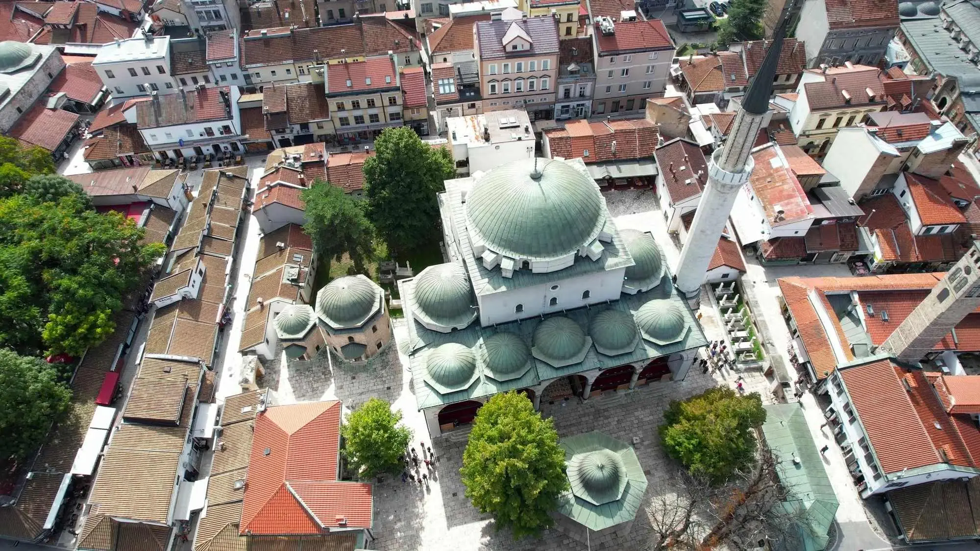 Tašlihan, što je to Tašlihan, destinacije za posjetit u sarajevo, što vidjeti u Sarajevu, Sarajevo, Baščaršija, Gazi Husrev-beg, Gazi Husrev-begova džamija, Gazi Husrev-begov bezistan, Gazi Husrev-begov Tašlihan, kulturna baština Sarajeva, Tašlihan wikipedia, Tašlihan, what is Tašlihan, destinations to visit in Sarajevo, what to see in Sarajevo, Sarajevo, Baščaršija, Gazi Husrev-beg, Gazi Husrev-beg's mosque, Gazi Husrev-beg's bezistan, Gazi Husrev-beg's Tašlihan, cultural heritage of Sarajevo, Tašlihan wikipedia,Taslihan, what is Taslihan, Bascarsija