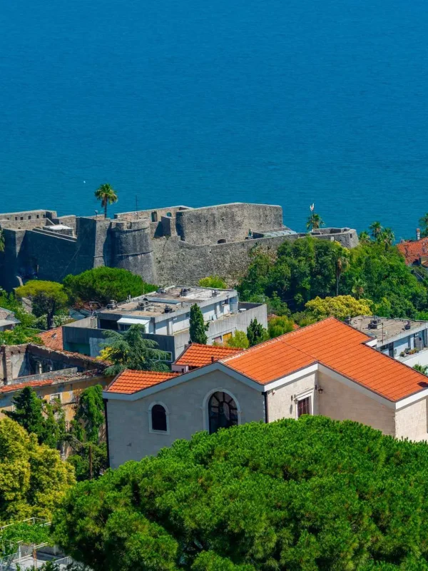 Crna Gora, Herceg Novi, Kanli Kula, krvava kula, Porte di Terra, Hercegnovski filmski festival, Guitar Art Summer Fest, Operosa Montenegro Opera Festival, Kanli kula wikipedia, Kanli kula značenje, Kanli kula ulaz Montenegro, Herceg Novi, Kanli Kula, bloody tower, Porte di Terra, Herceg Novi Film Festival, Guitar Art Summer Fest, Operosa Montenegro Opera Festival,Kanli kula wikipedia, Kanli kula meaning, Kanli kula entrance