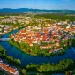 Katedrala sv. Nikole, Franjevačka crkva i samostan Novo mesto, Franjevačka crkva i samostan, najstarija knjižnica, Kandijski most, Dolenjski muzej, dvorac Otočec, jedini dvorac na vodi, vodeni dvorac, dvorac na vodi, grad Grm, Novo mesto, Novo Mesto, rijeka Krka, situle, Grad situla, Rudolfswerth, Cviček, vino Cviček, autohtono slovensko vino, Katedrala sv. Nikole Novo mesto, St. Nicholas Cathedral, Franciscan Church and Monastery Novo Mesto, Franciscan Church and Monastery, the oldest library, Kandijski Most, Dolenjski Museum, Otočec Castle, the only castle on the water, water castle, castle on the water, Grm town, Novo Mesto, Novo Mesto, Krka River, situlas, Situla Town, Rudolfswerth, Cviček, Cviček wine, indigenous Slovenian wine, Cathedral of St. Nicholas Novo mesto,