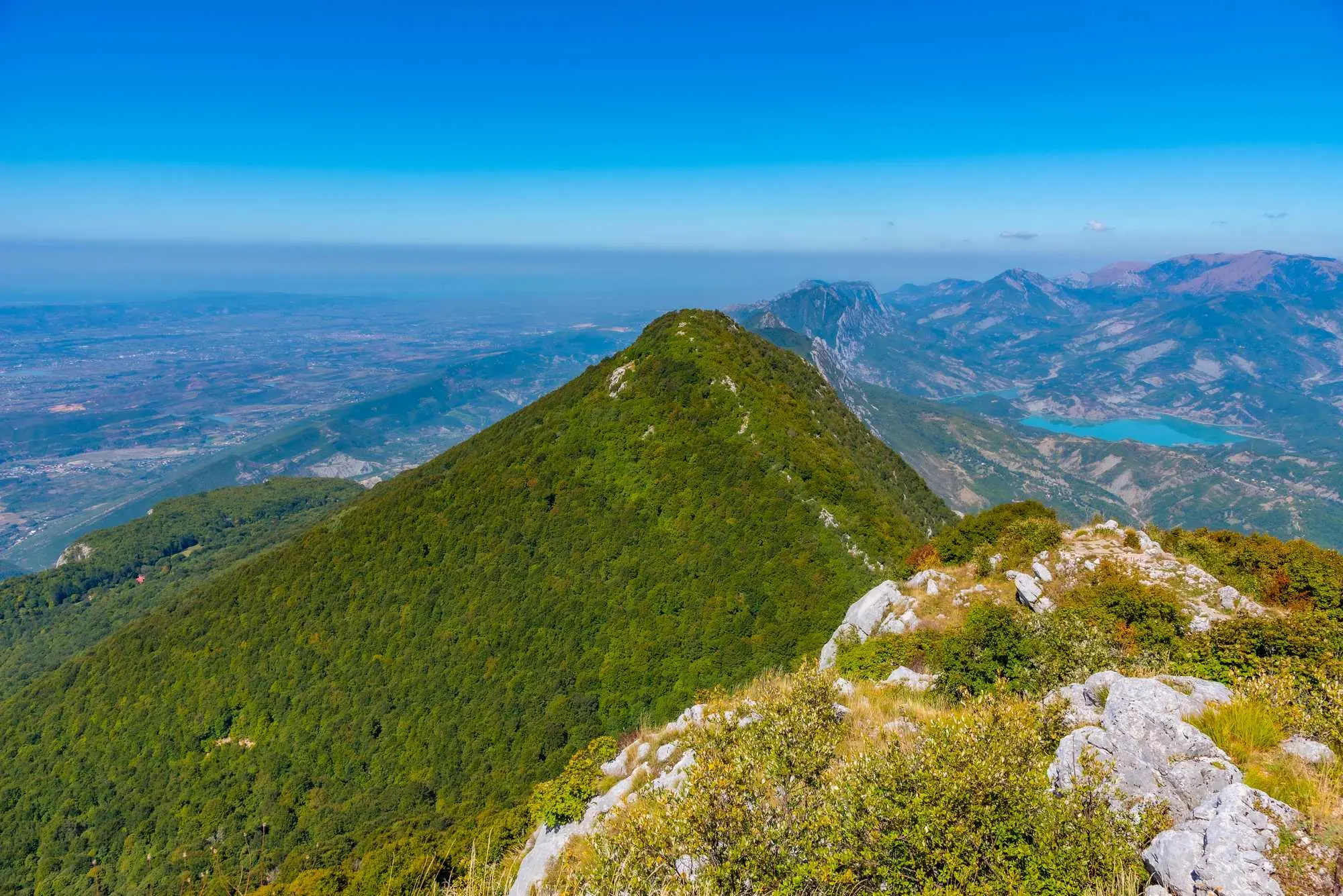 prirodni balkon Tirane, Albanija, Dajti, Nacionalni park Dajti, Maja e Tujanit, Maja e Dajtit, Dajti Express, jezero Bovilla, jezero Bovilla, najveći izvor pitke vode Albanija, Tirana, rezervoar Bovila, nacionalni park Mount Dajt, albanski pejzaži, Kamaz, Bathore, Zall-Herr, Herraj, bar na jezeru Bovila, planina Gamti, jezero Bovila,Tirana, Dajti Express, žičara tirana, žičara albanija, žičara dajti, planina Dajti, Dajti, Albanija, Dajti toranj, restoran na vrhu Dajti, restoran Dajti, žičara Dajti Express, natural balcony of Tirana, Albania, Dajti, Dajti National Park, Maja e Tujanit, Maja e Dajtit, Dajti Express, Lake Bovilla,Albania, Lake Bovilla, largest source of drinking water Albania, Tirana, Bovilla Reservoir, Mount Dajt National Park, Albanian landscapes, Kamaz, Bathore, Zall-Herr, Herraj, Lake Bovilla bar, mountain Gamti, Bovilla lake, Tirana, Dajti Express, cable car tirana, cable car albania, cable car dajti, Dajti mountain, Dajti, Albania, Dajti Tower, restaurant at the top of the Dajti, restaurant Dajti, Dajti Express cable car,