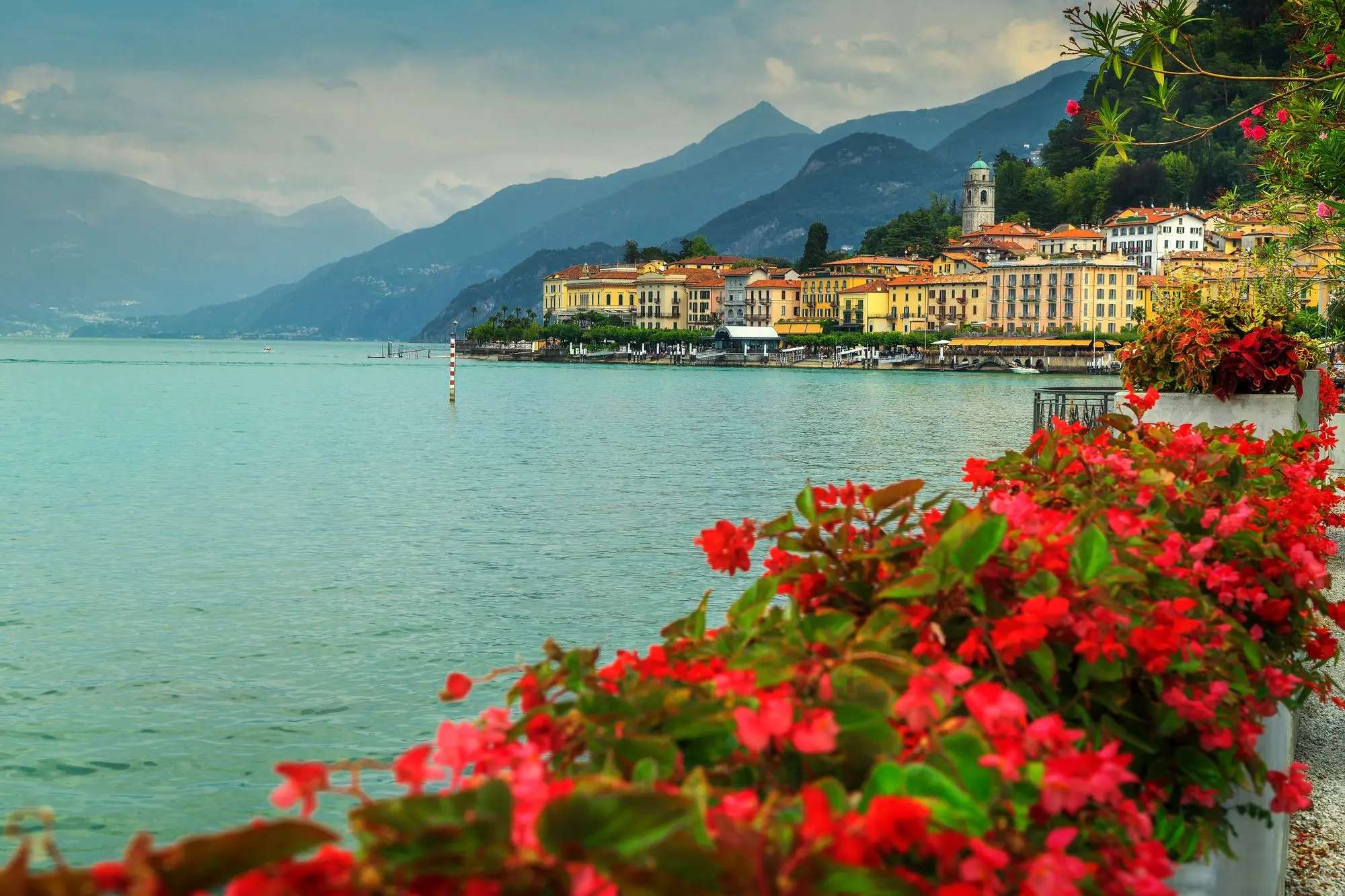 Bellagio, biser jezera Como, Varenna, Menaggio,Villa Carlotta, Villa del Balbianello, veličanstvena vila na rtu poznata po filmskim scenama, La Via dei Monti Lariani, Monte Grona, planinski vrh iznad Menaggia, Como, Lugano i Maggiore, Lugano, Orrido di Bellano, jezero Como, najfotografiranija jezera u Italiji, Cattedrale di Santa Maria Assunta, katedrala u Comu, Duomo di Como, Museo Barca Lariana u Pianellu, Via Regina, drevna rimska cesta , pizzoccheri, Valtellina, jezero Como, Bellagio, Varenna, Menaggio, Como grad, Villa Carlotta, Villa del Balbianello, Duomo di Como, Cattedrale di Santa Maria Assunta, La Via dei Monti Lariani, Monte Grona, Orrido di Bellano, Museo Barca Lariana, Via Regina, pizzoccheri, talijanska jezera, što posjetiti u Italiji, jezera Italije, putovanje u Como, Bellagio, the pearl of Lake Como, Varenna, Menaggio, Villa Carlotta, Villa del Balbianello, a magnificent villa on the cape famous for movie scenes, La Via dei Monti Lariani, Monte Grona, a mountain peak above Menaggio, Como, Lugano and Maggiore, Lugano, Orrido di Bellano, Lake Como, the most photographed lakes in Italy, Cattedrale di Santa Maria Assunta, Cathedral of Como, Duomo di Como, Museo Barca Lariana in Pianello, Via Regina, an ancient Roman road, pizzoccheri, Valtellina, Lake Como, Bellagio, Varenna, Menaggio, Como city, Villa Carlotta, Villa del Balbianello, Duomo di Como, Cattedrale di Santa Maria Assunta, La Via dei Monti Lariani, Monte Grona, Orrido di Bellano, Museo Barca Lariana, Via Regina, pizzoccheri, italian lakes, what to visit in Italy, lakes of Italy, trip to Como