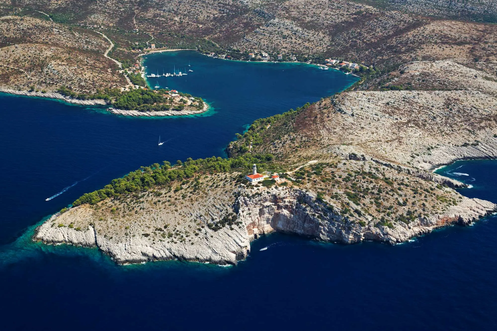 otok Sveti Andrija, Murter, otok Vis, Modra Špilja, Brusnik, Mali Lošinj, Lastovsko otočje, Lastovo, Park prirode Lastovsko otočje, Slanice, plaža Slanice, Nacionalni park Kornati, Veli Lošinj, plaža Stiniva, Trpanj, Pelješac, uvala Blace, Dugi otok, Tisno, Vrgada, Iž, island of Sveti Andrija, Murter, island of Vis, Modra Špilja, Brusnik, Mali Lošinj, Lastovo archipelago, Lastovo, Lastovo archipelago Nature Park, Slanice, Slanice beach, Kornati National Park, Veli Lošinj, Stiniva beach, Trpanj, Pelješac, Blace bay, Dugi otok, Tisno, Vrgada, Iž,