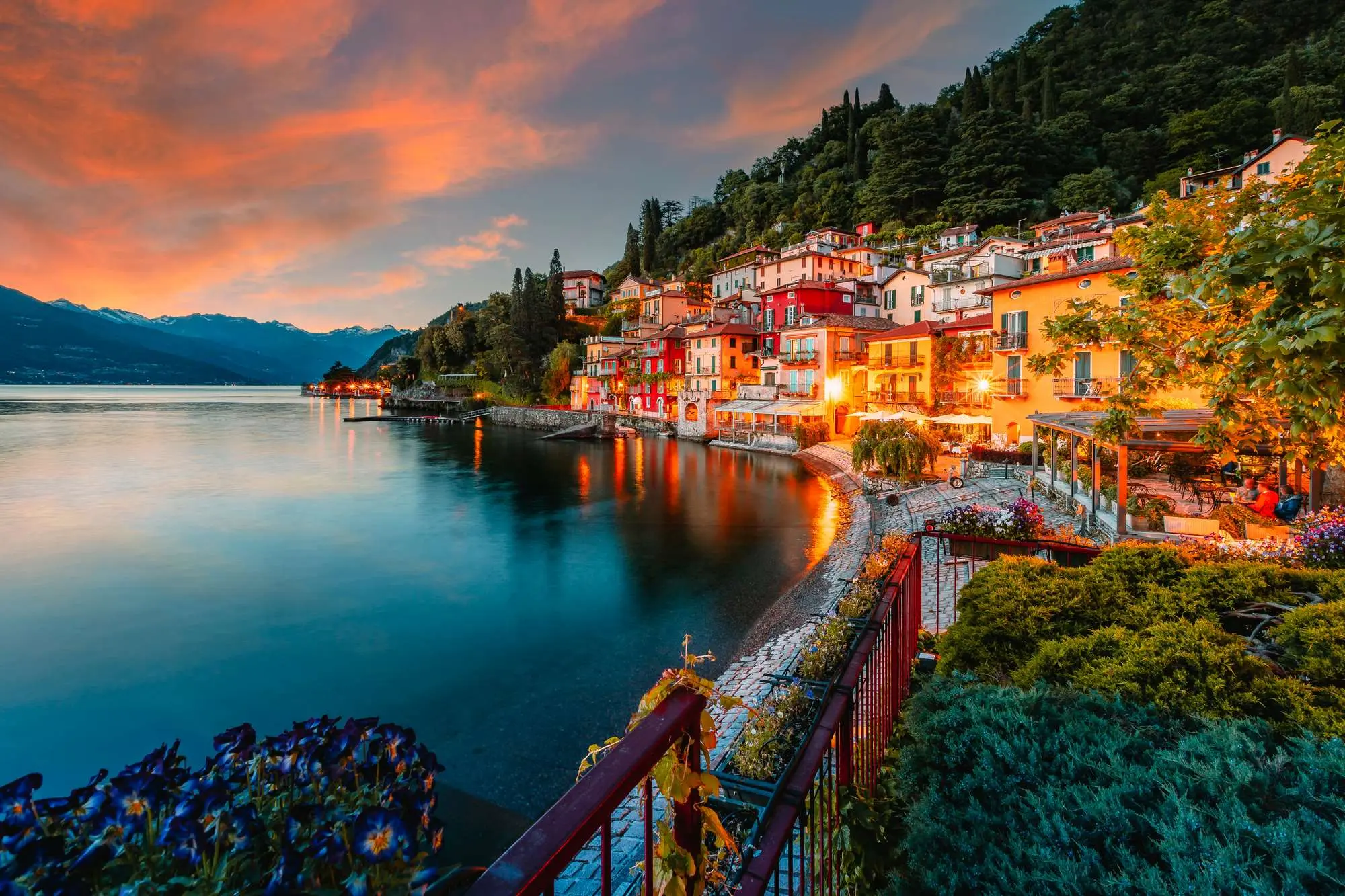 Bellagio, biser jezera Como, Varenna, Menaggio,Villa Carlotta, Villa del Balbianello, veličanstvena vila na rtu poznata po filmskim scenama, La Via dei Monti Lariani, Monte Grona, planinski vrh iznad Menaggia, Como, Lugano i Maggiore, Lugano, Orrido di Bellano, jezero Como, najfotografiranija jezera u Italiji, Cattedrale di Santa Maria Assunta, katedrala u Comu, Duomo di Como, Museo Barca Lariana u Pianellu, Via Regina, drevna rimska cesta , pizzoccheri, Valtellina, jezero Como, Bellagio, Varenna, Menaggio, Como grad, Villa Carlotta, Villa del Balbianello, Duomo di Como, Cattedrale di Santa Maria Assunta, La Via dei Monti Lariani, Monte Grona, Orrido di Bellano, Museo Barca Lariana, Via Regina, pizzoccheri, talijanska jezera, što posjetiti u Italiji, jezera Italije, putovanje u Como, Bellagio, the pearl of Lake Como, Varenna, Menaggio, Villa Carlotta, Villa del Balbianello, a magnificent villa on the cape famous for movie scenes, La Via dei Monti Lariani, Monte Grona, a mountain peak above Menaggio, Como, Lugano and Maggiore, Lugano, Orrido di Bellano, Lake Como, the most photographed lakes in Italy, Cattedrale di Santa Maria Assunta, Cathedral of Como, Duomo di Como, Museo Barca Lariana in Pianello, Via Regina, an ancient Roman road, pizzoccheri, Valtellina, Lake Como, Bellagio, Varenna, Menaggio, Como city, Villa Carlotta, Villa del Balbianello, Duomo di Como, Cattedrale di Santa Maria Assunta, La Via dei Monti Lariani, Monte Grona, Orrido di Bellano, Museo Barca Lariana, Via Regina, pizzoccheri, italian lakes, what to visit in Italy, lakes of Italy, trip to Como