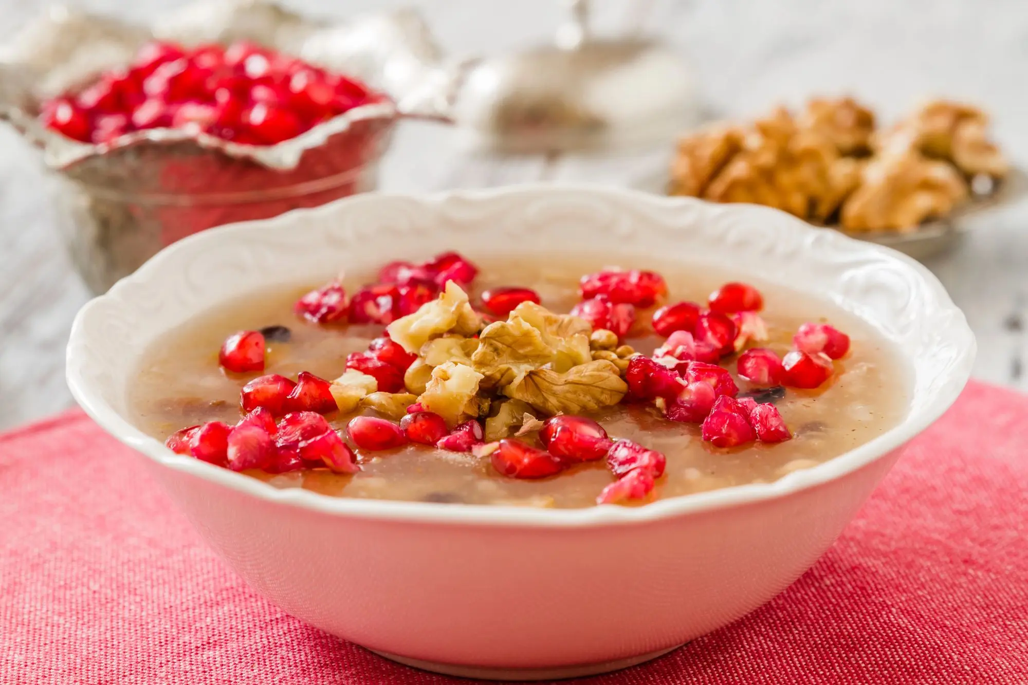 hašure, ashure, hašure recept, ashure recept, recept za hašure, recept za ashure, albanski deserti, deserti u Albaniji, tradicionalni desert, povijesni desert, albanska kuhinja, desert iz Albanije, slastice iz Albanije, albanske slastice, albanski recepti, albanski kolači, albanski specijaliteti, slatki recepti Albanija, farro recept, smokve desert, orasi desert, noah’s pudding, turski utjecaj u Albaniji, osmanska kuhinja, balkan deserti, balkanska kuhinja, hashur, ashura, hashur recipe, ashura recipe, hashur recipe, ashura recipe, albanian desserts, desserts in albania, traditional dessert, historical dessert, albanian cuisine, dessert from albania, desserts from albania, albanian desserts, albanian recipes, albanian cakes, albanian specialties, sweet recipes albania, farro recipe, fig dessert, walnut dessert, noah's pudding, turkish influence in albania, ottoman cuisine, balkan desserts, balkan cuisine,