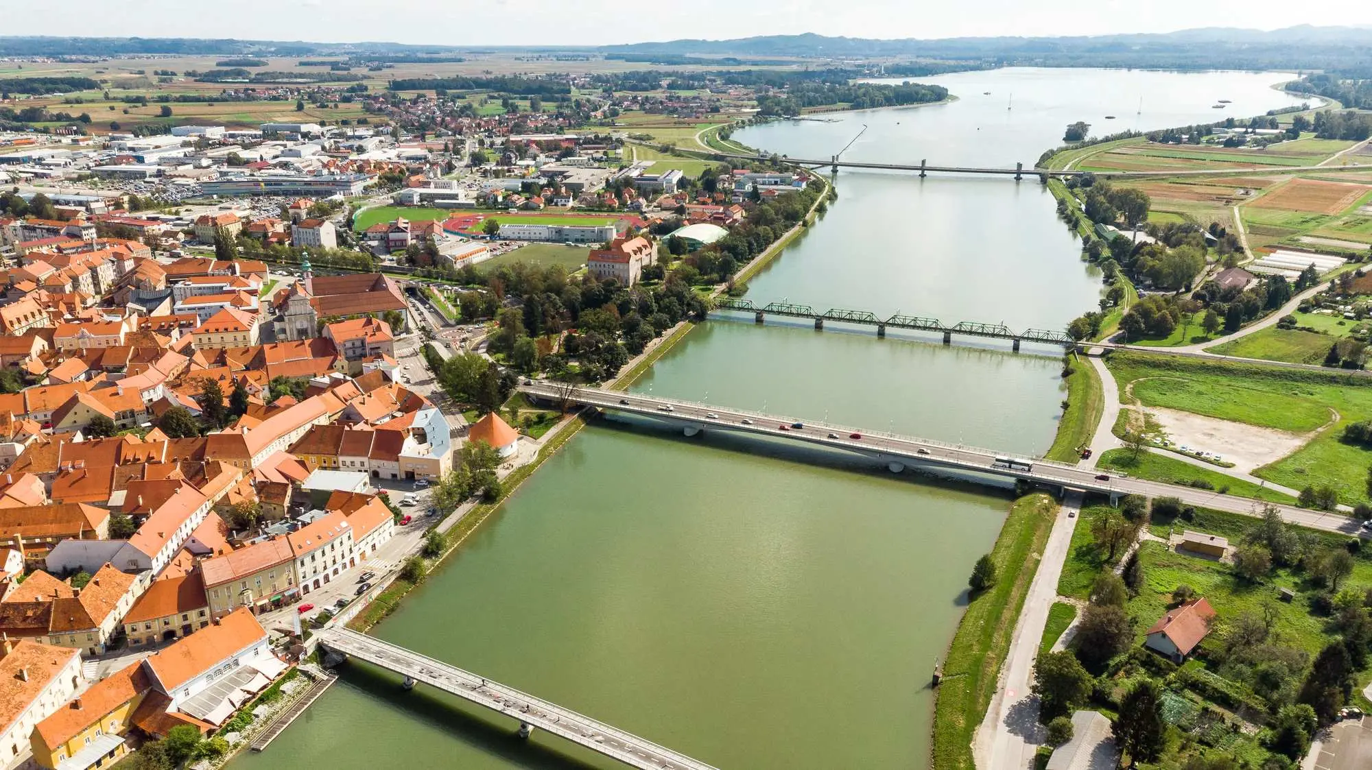 Drava, rijeka Drava, Ptuj, najstariji grad u Sloveniji, najstariji slovenski grad, Ptuj što vidjeti, ptuj što raditi, ptuj atrakcije, ptuj zanimljivosti, ptuj povijest, Poetovio, Ptujski dvorac, Grad Turnišče, Dominikanski samostan, Dominikanski samostan Ptuj, Crkva sv. Jurja, Crkva sv. Jurja Ptuj, Orfejev spomenik, Ptujsko jezero, najveće jezero u Sloveniji, najveće stalno jezero u Sloveniji, Terme Ptuj, Kurentovanje, Ptujska Gora, crkva Marije Pomoćnice, najstarija vina u Sloveniji, Haložan, ptuj jezero, ptuj dvorac, kurentovanje, što vidjeti u ptuju, ptuj slovenija, putovanje slovenija, atrakcije ptuj, Drava, Drava River, Ptuj, the oldest city in Slovenia, the oldest Slovenian city, Ptuj what to see, ptuj what to do, ptuj attractions, ptuj interesting facts, ptuj history, Poetovio, Ptuj Castle, Turnišče Town, Dominican Monastery, Dominican Monastery Ptuj, Church of St. George, Church of St. George Ptuj, Orpheus Monument, Ptuj Lake, the largest lake in Slovenia, the largest permanent lake in Slovenia, Terme Ptuj, Kurentovanje, Ptujska Gora, Church of Mary Help of Christians, the oldest wines in Slovenia, Haložan, ptuj lake, ptuj castle, kurentovanje, what to see in ptuj, ptuj slovenia, travel slovenia, attractions ptuj,