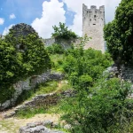 Dvigrad, Due Castelli,Parentin, Moncastello, Mletačka Republika, Istra, Kanfanar, župna crkva sv. Sofije,  Dvigrad, Istra, srednjovjekovni grad, napušteni grad, povijest Istre, Due Castelli, Moncastello, Parentina, Mlečani u Istri, Dvigrad kuga, crkva svete Sofije, istarski kašteli, arheološki lokalitet Istra, Dvigrad, Due Castelli, Parentin, Moncastello, Venetian Republic, Istria, Kanfanar, parish church of St. Sophia, Dvigrad, Istria, medieval town, abandoned town, history of Istria, Due Castelli, Moncastello, Parentina, Venetians in Istria, Dvigrad plague, church of St. Sophia, Istrian castles, archaeological site Istria