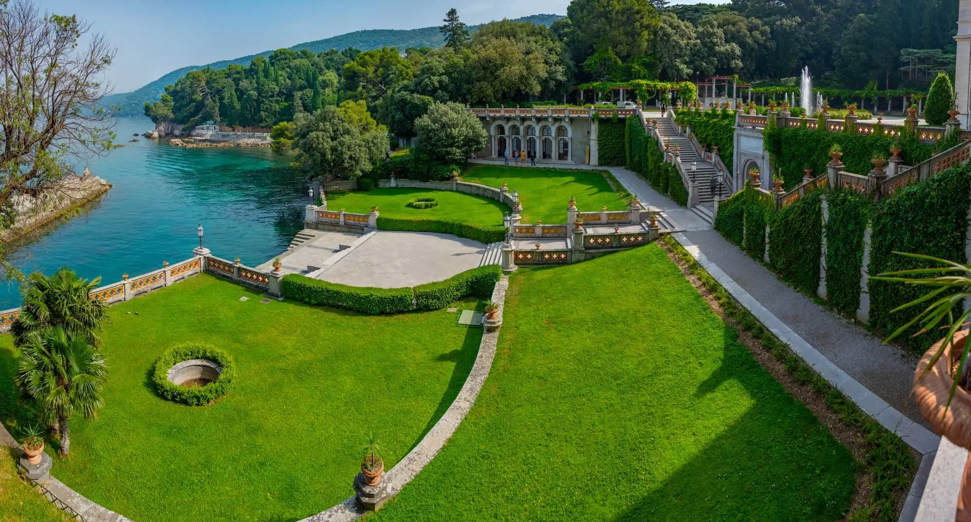 dvorac Miramare, Miramare Trst, dvorac Trst, Miramare, Trst, Maksimilijan Habsburški, Franjo Josip I, Carl Junker, Miramare muzej, dvorac Miramare, Trst, dvorci u Italiji, Habsburzi, Maksimilijan Habsburški, dvorci na Jadranu, što vidjeti u Trstu, romantični dvorci, talijanski dvorci, legenda o Miramareu,Miramare Castle, Miramare Trieste, Trieste Castle, Miramare, Trieste, Maximilian of Habsburg, Franz Joseph I, Carl Junker, Miramare Museum, Miramare Castle, Trieste, castles in Italy, Habsburgs, Maximilian of Habsburg, castles on the Adriatic, what to see in Trieste, romantic castles, Italian castles, the legend of Miramare, 