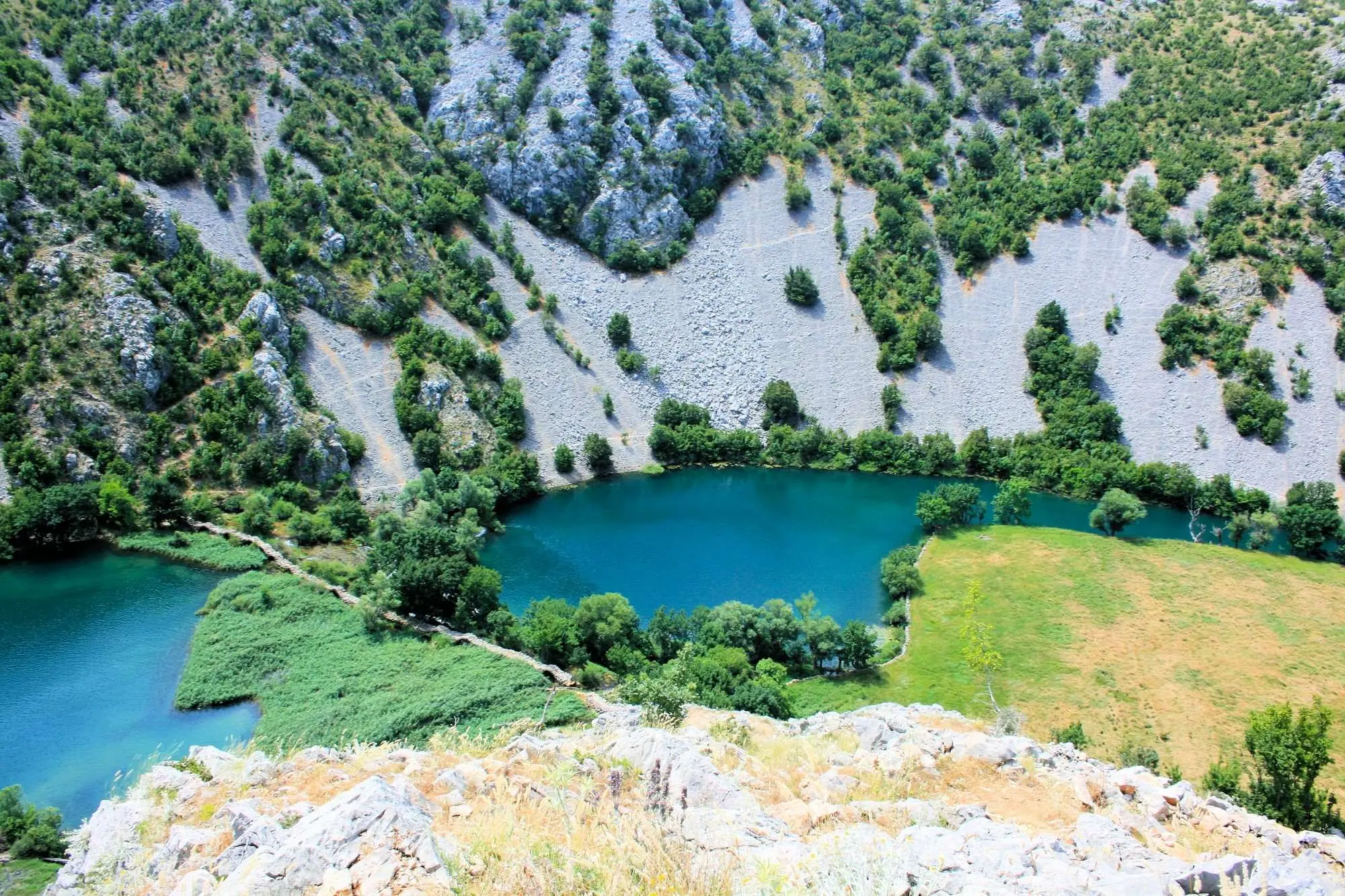 Krupa, Zrmanja, rijeka Krupa, izvor rijeke Krupe, Krupa slapovi, slapovi Krupa, Deveterac, Kudin most, Dragičevića buk, Dragičevića slap, manastir Krupa, najstariji pravoslavni manastir u Hrvatskoj, najstariji pravoslavni manastir, pravoslavni manastir, pravoslavni manastir Hrvatska, prirodne ljepote Hrvatske, Krupa Velebit, izlet Krupa, Krupa Zrmanja, rijeke Dalmacije, Krupa, Zrmanja, Krupa River, source of the Krupa River, Krupa waterfalls, Krupa waterfalls, Deveterac, Kudin Bridge, Dragičevića Buk, Dragičevića Waterfall, Krupa Monastery, the oldest Orthodox monastery in Croatia, the oldest Orthodox monastery, Orthodox monastery, Orthodox monastery Croatia, natural beauties of Croatia, Krupa Velebit, Krupa excursion, Krupa Zrmanja, rivers of Dalmatia,